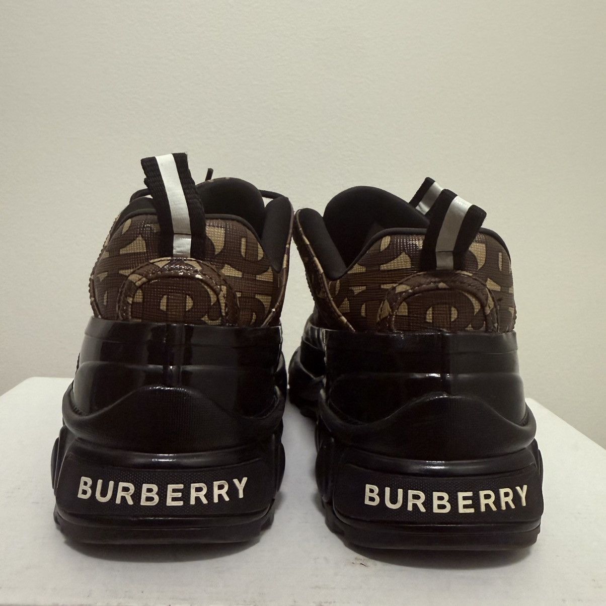 Burberry Burberry Arthur Mens Brown Leather Sneaker Size 7 Size US 7 / EU 40 - 5 Thumbnail