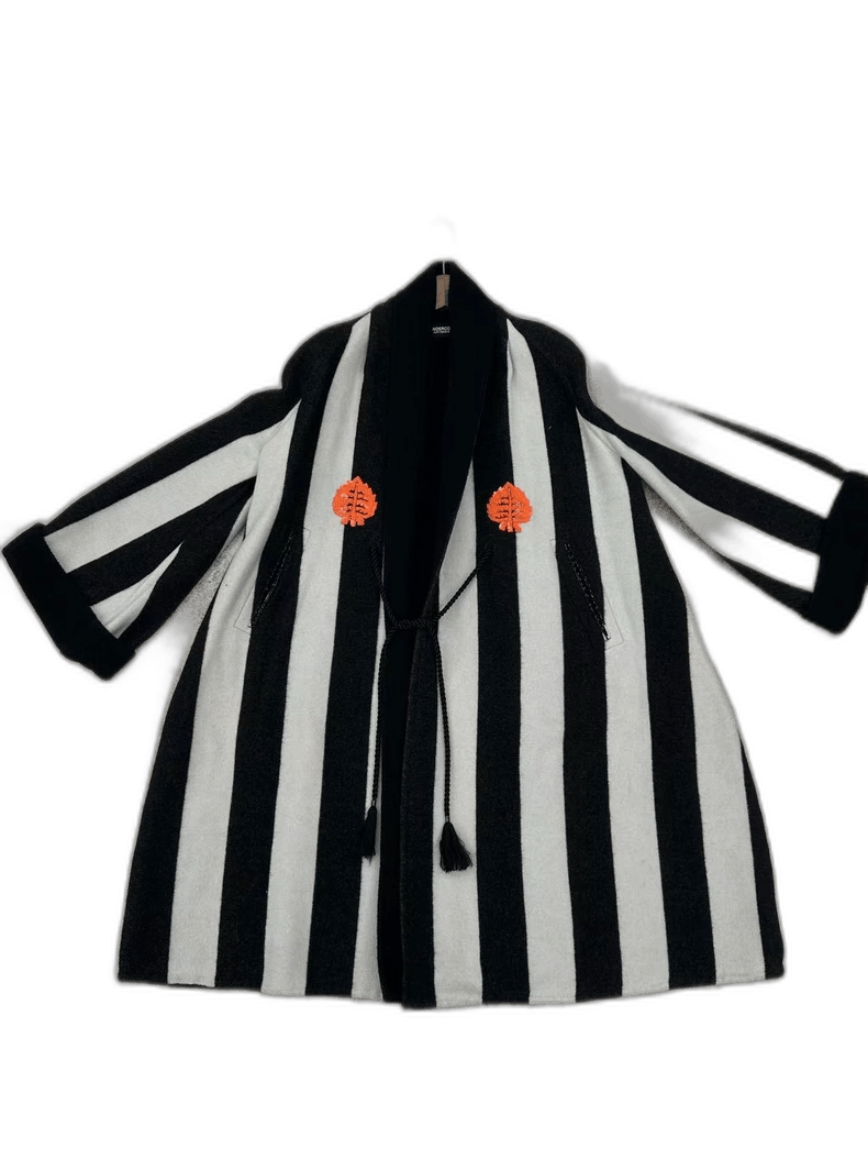 Undercover striking black and white striped kimono coat Size US S / EU 44-46 / 1 - 1 Thumbnail