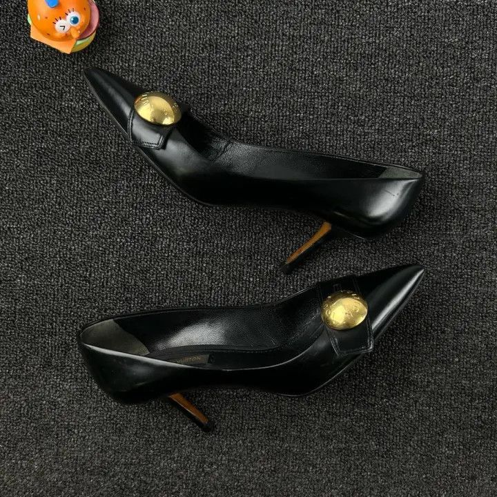 Louis Vuitton Louis Vuitton Black Leather Pointed Heels -2508 Size US 6 / IT 36 - 4 Thumbnail
