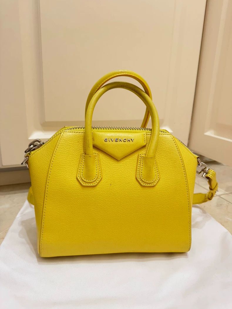 Givenchy Givenchy Medium Yellow Leather Bag Size ONE SIZE - 1 Thumbnail