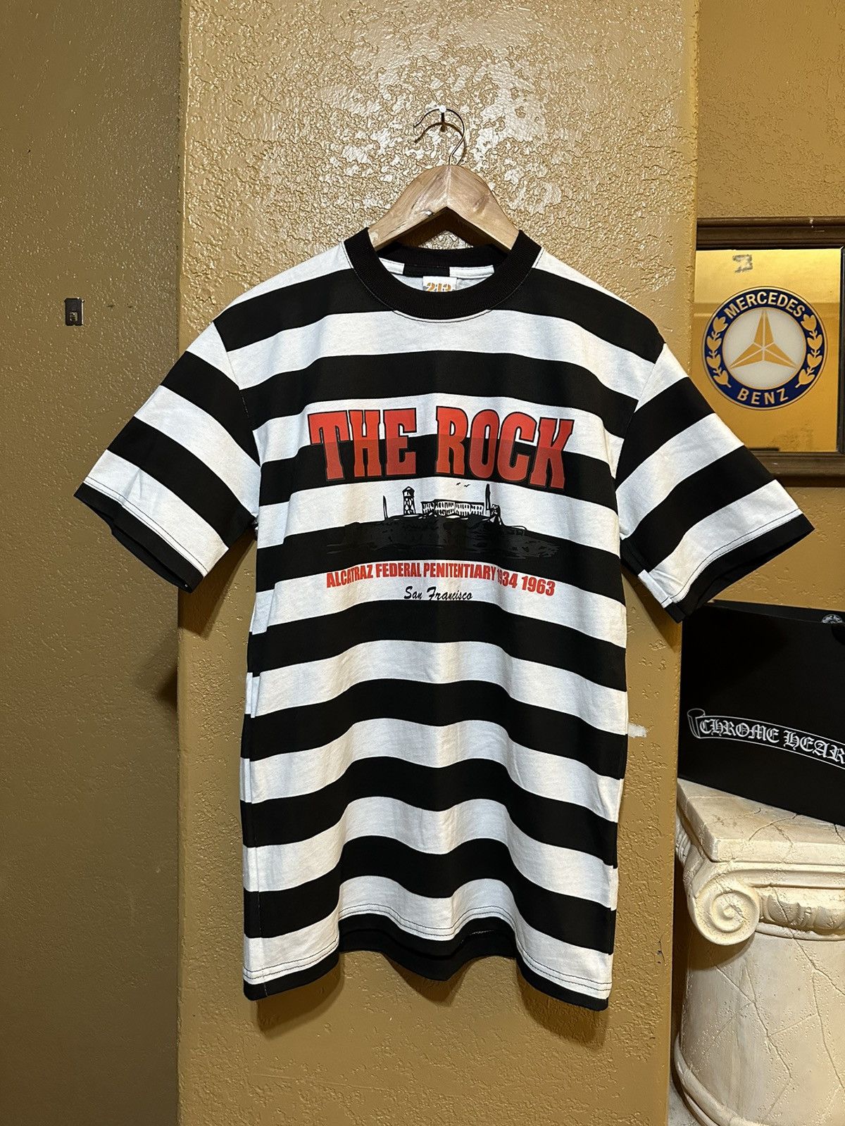 4GSELLER × Vintage Vintage Alcatraz Federal Penitentiary T Shirt Corteiz Size US M / EU 48-50 / 2 - 1 Thumbnail