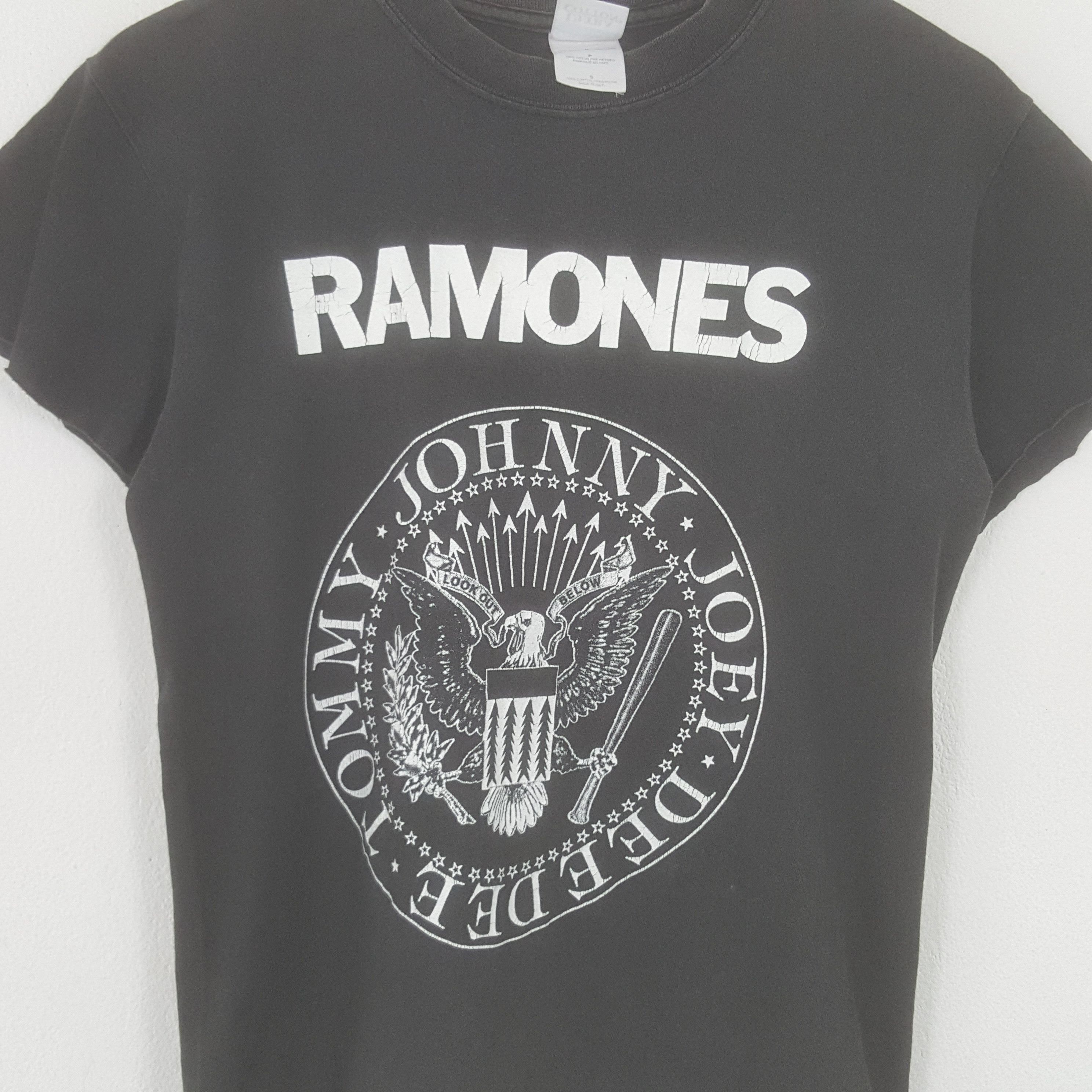 Band Tees × Vintage Vintage Ramones American Rock Band Crop Tshirt Size US S / EU 44-46 / 1 - 2 Thumbnail