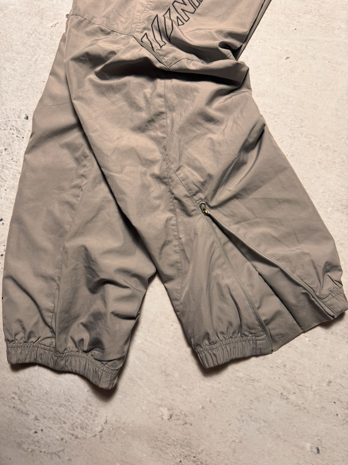 Nike × Vintage NIKE VINTAGE BASIC LOGO OVERSIZE BAGGY PANTS Size US 34 / EU 50 - 4 Thumbnail