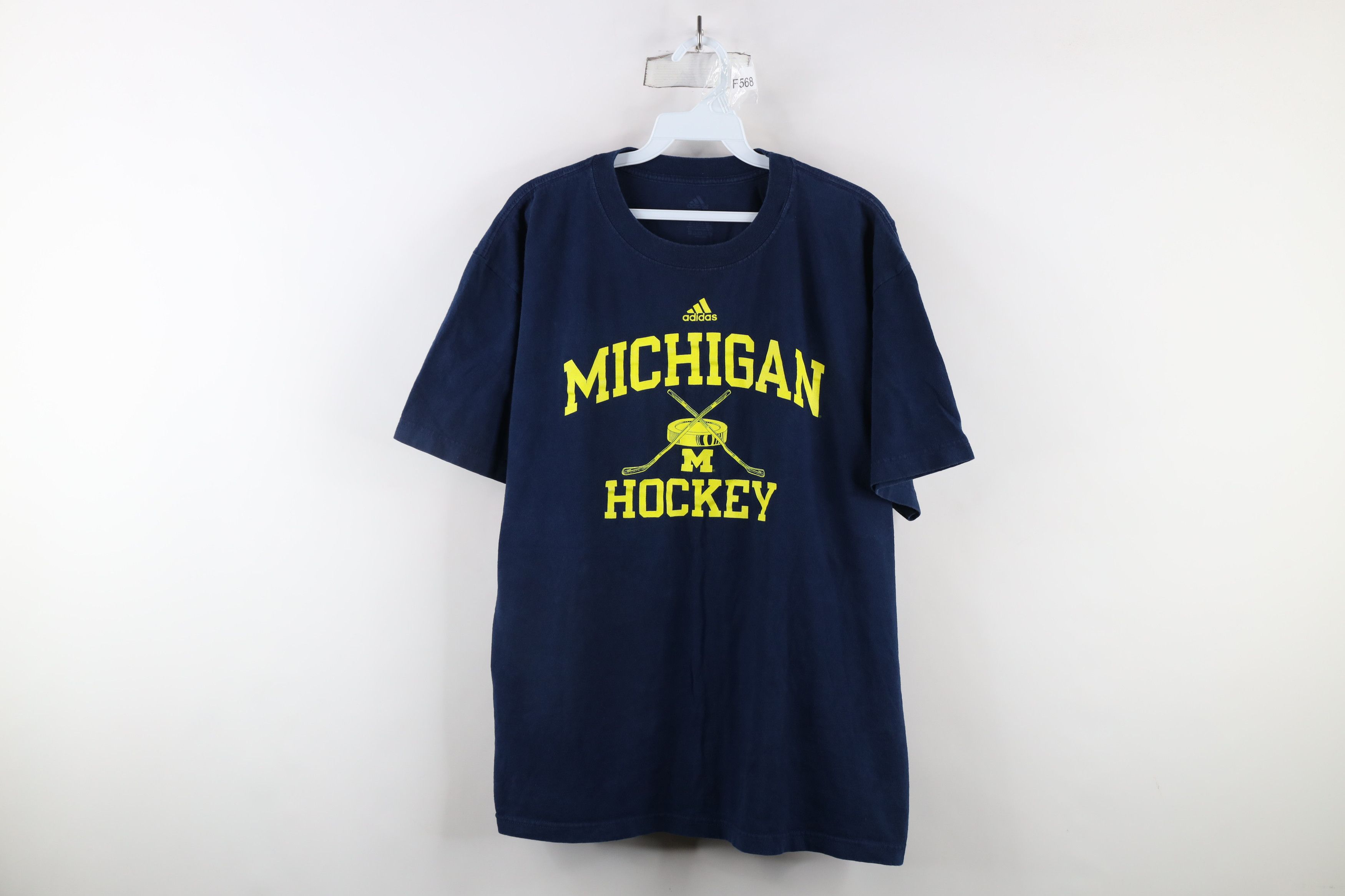 Adidas × Vintage Vintage Adidas University of Michigan Hockey T-Shirt Size US XL / EU 56 / 4 - 1 Thumbnail