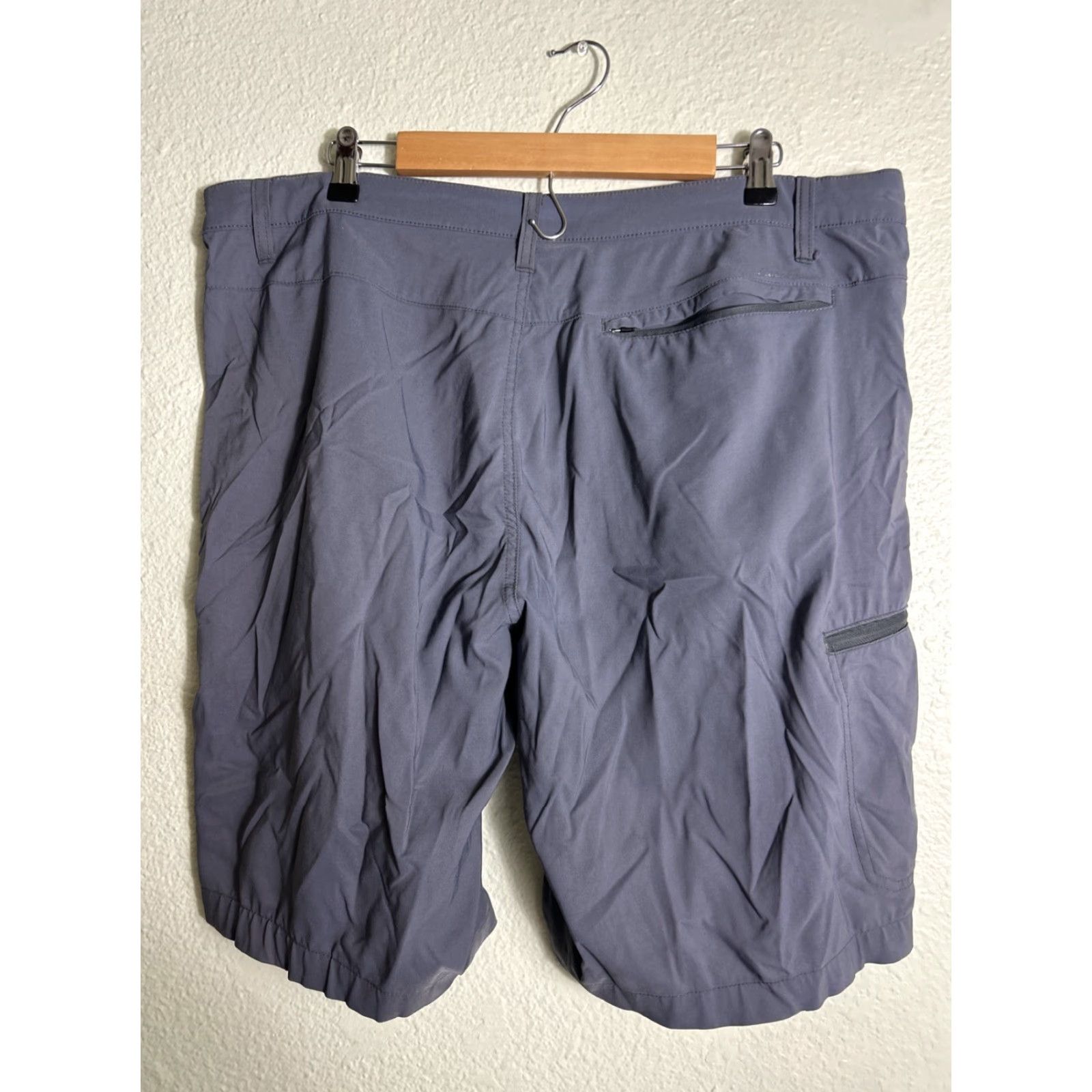 Eddie Bauer Eddie Bauer Mens Cargo Shorts Nylon Gray 38x10 Regular Size Mens Hiking Storage Pocket Size US 38 / EU 54 - 7 Thumbnail