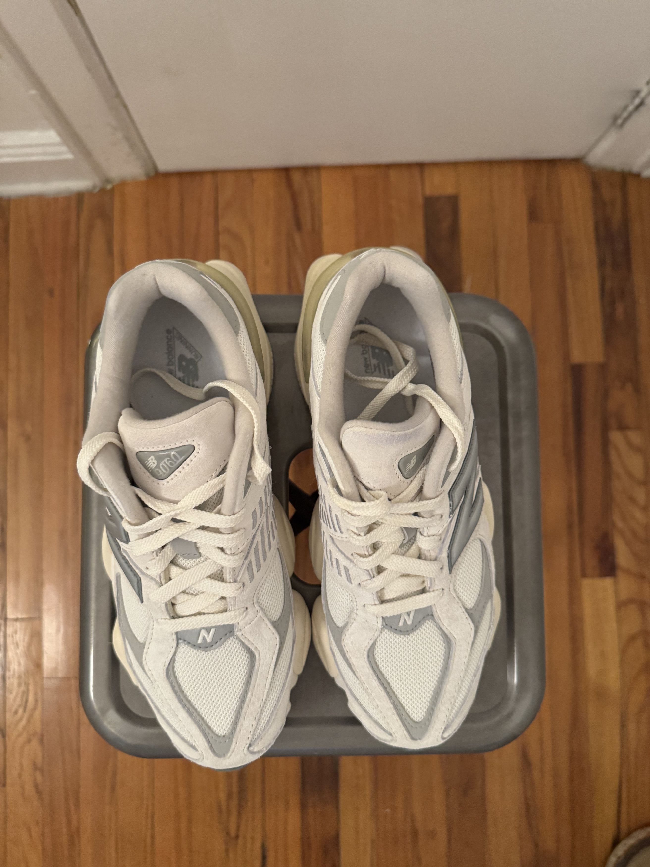 New Balance New Balance U9060ECA Size US 8.5 / EU 41-42 - 2 Thumbnail