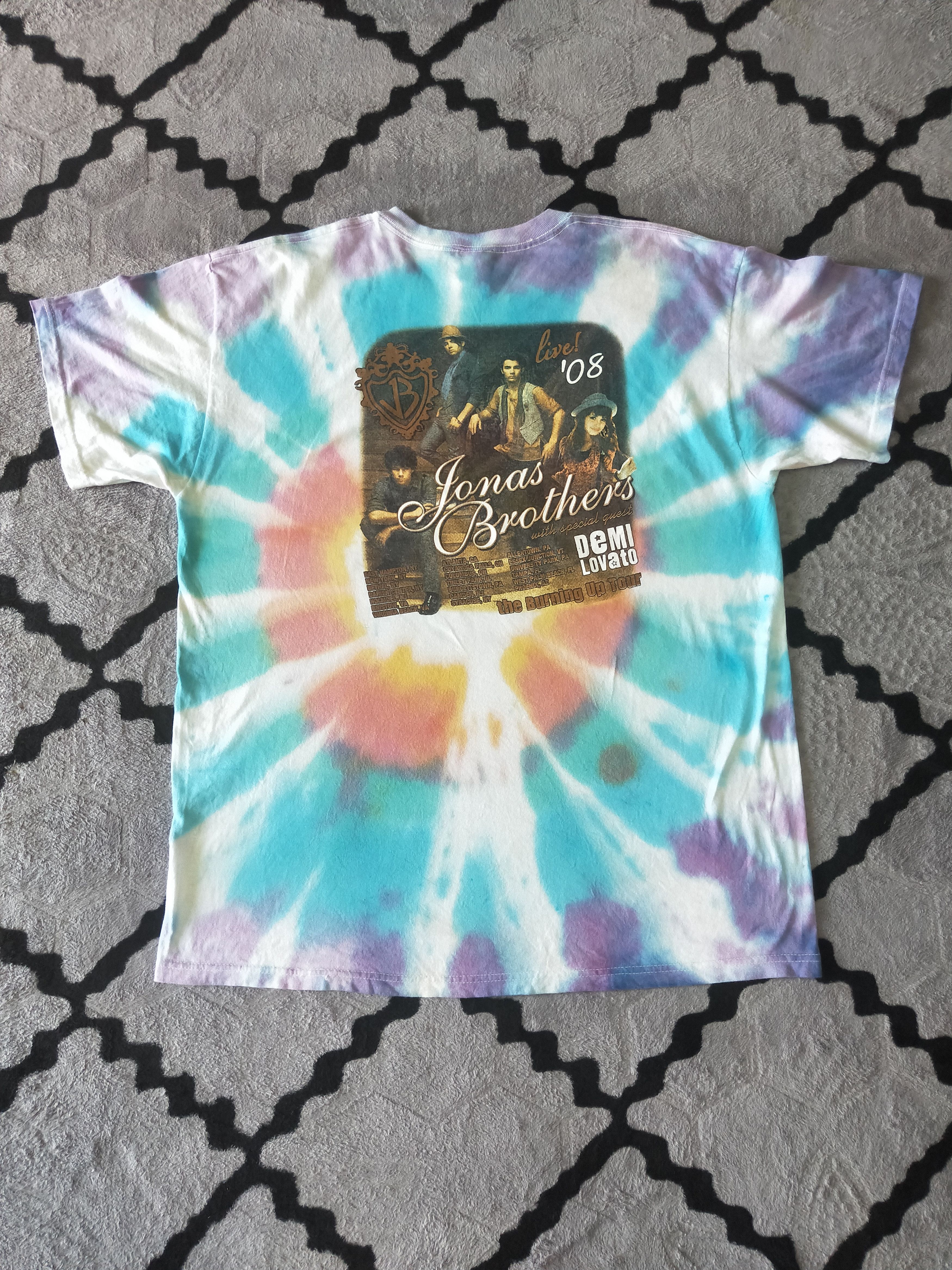 Band Tees × Vintage Vintage 2008 Jonas Brothers The Burning Up Tour Tie Dye Tee Size US XL / EU 56 / 4 - 3 Thumbnail