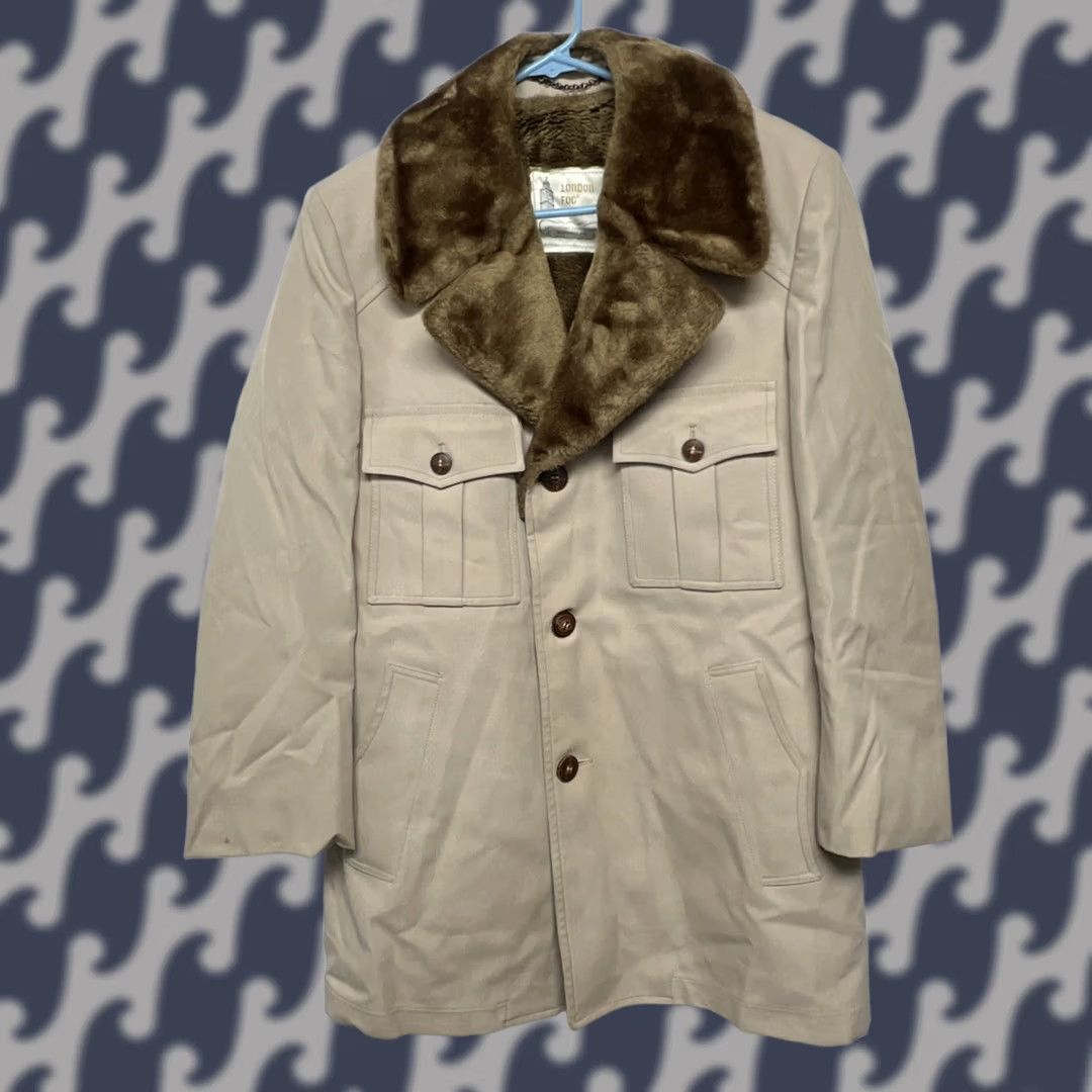 London Fog VINTAGE London Fog Coat Trench Coat Women’s M Beige Faux Fur Lined Belted Size M / US 6-8 / IT 42-44 - 1 Thumbnail