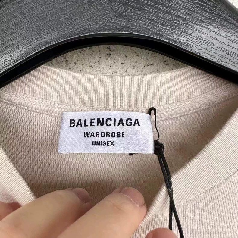 Balenciaga Balenciaga Mailbox Short Sleeve Size US M / EU 48-50 / 2 - 7 Thumbnail