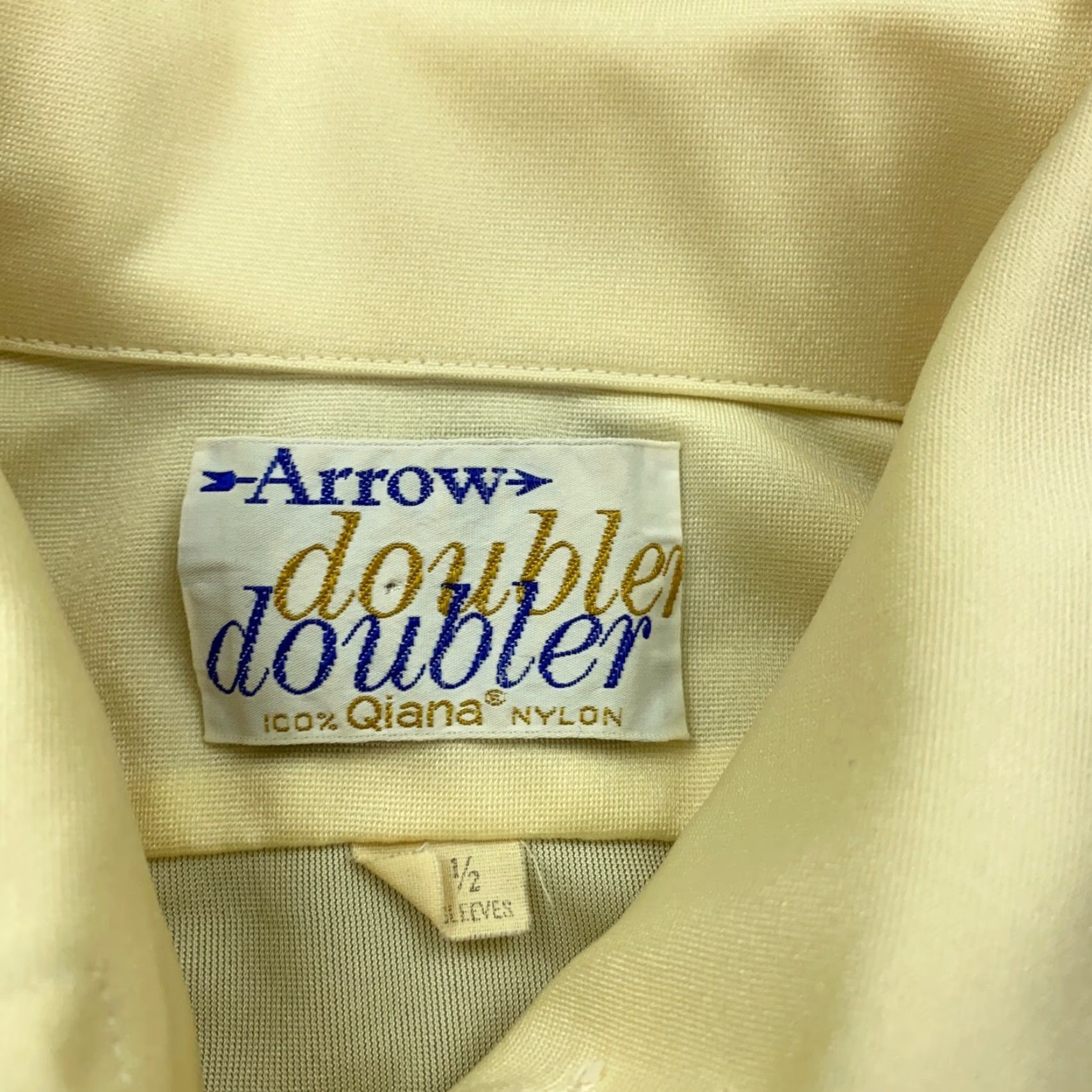 Arrow VINTAGE Arrow Shirt Mens 14.5 Beige Short Sleeve Nylon 70s Button-Up Size US M / EU 48-50 / 2 - 3 Thumbnail