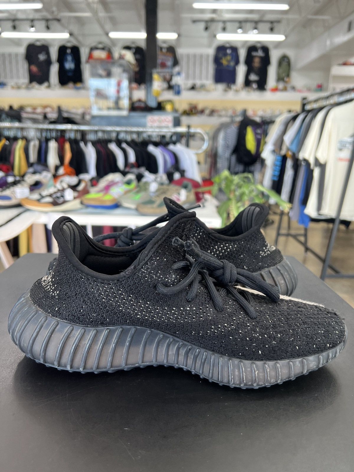 Adidas Adidas Yeezy 350 V2 Core Black White Oreo Sz. 5Y (2016) Size US 5 / EU 37 - 4 Thumbnail