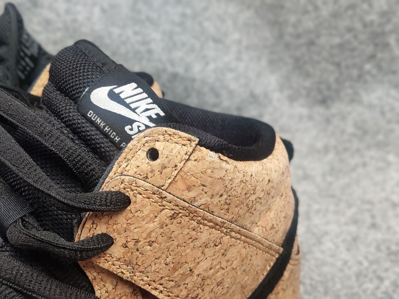 Nike Rare Nike SB Dunk High Premium SB Cork Authentic Sneakers Size US 10 / EU 43 - 19 Thumbnail