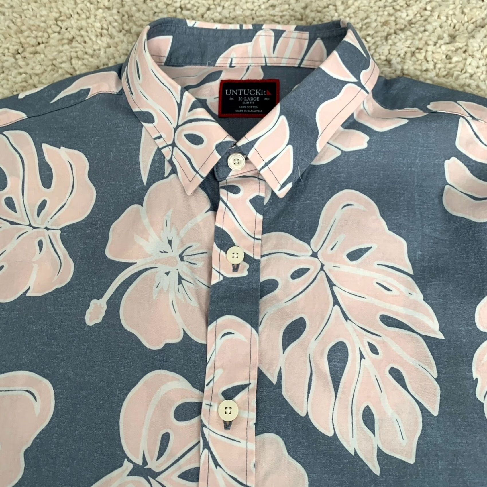 UNTUCKit UNTUCKit Shirt Men XL Conero Floral Blue Pink Hibiscus Slim Fit Cotton Button Up Shirt Size US XL / EU 56 / 4 - 2 Thumbnail