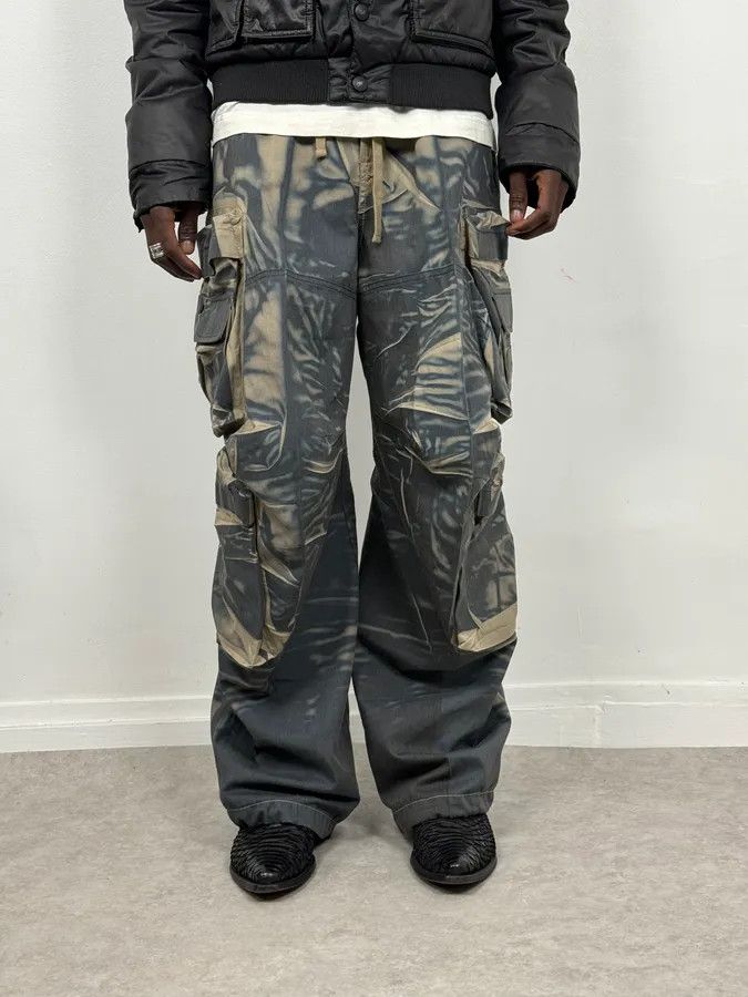 Diesel Diesel Navy Multi Pockets Contemporary Splash Cargo Pants Size US 32 / EU 48 - 1 Thumbnail