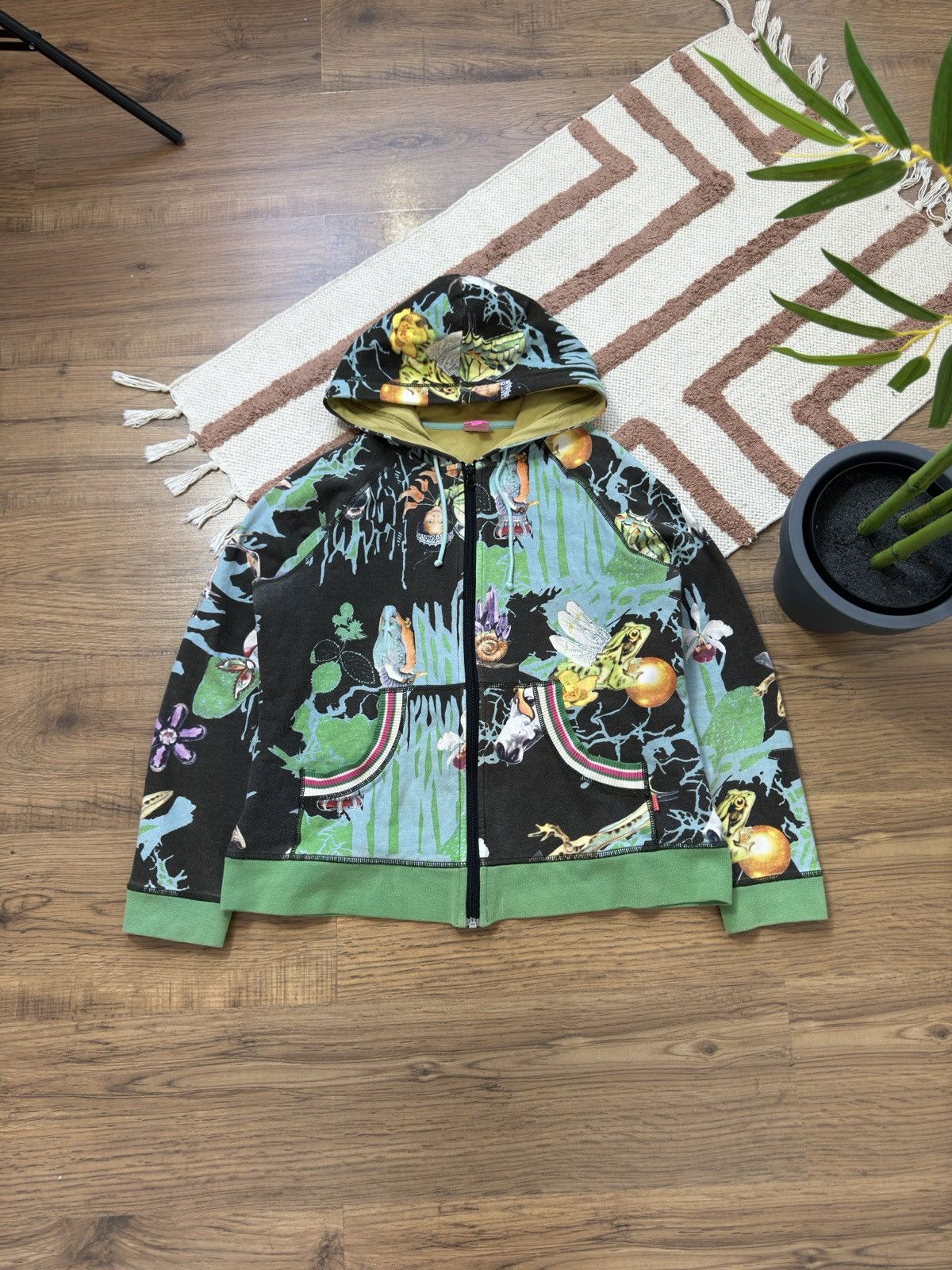 Vintage VINTAGE AVANT GARDE PRINTED ZIP HOODIE Size XL / US 12-14 / IT 48-50 - 1 Thumbnail