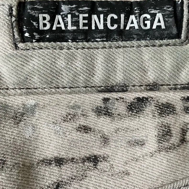 Balenciaga Balenciaga size M Hand-painted graffiti dirty baggy jeans Size US 27 - 4 Thumbnail
