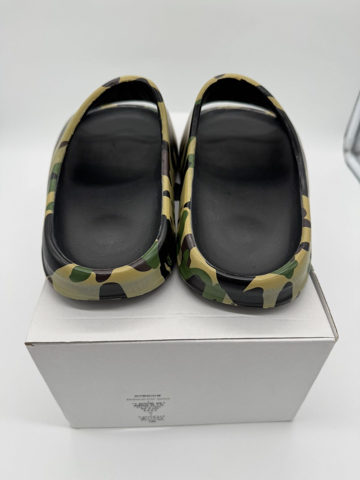 Bape Bape 1st camo slides ‘yellow’ Size US 8 / EU 41 - 4 Thumbnail