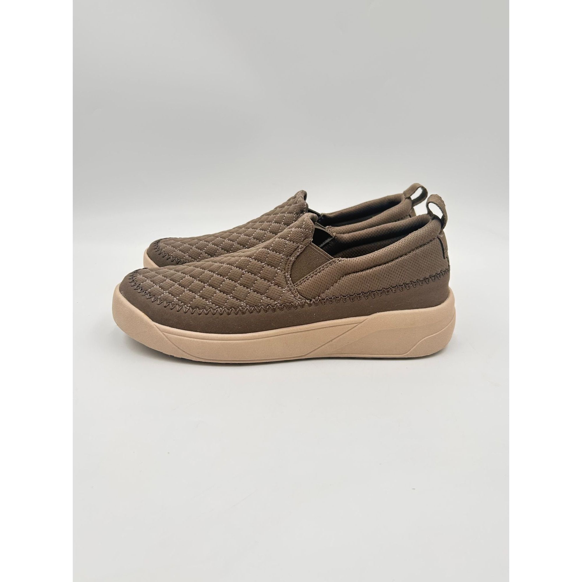 Other Staheekum Quilted Slip On Women’s 9 Taupe Comfort Casual Sho Size US 9 / IT 39 - 5 Thumbnail