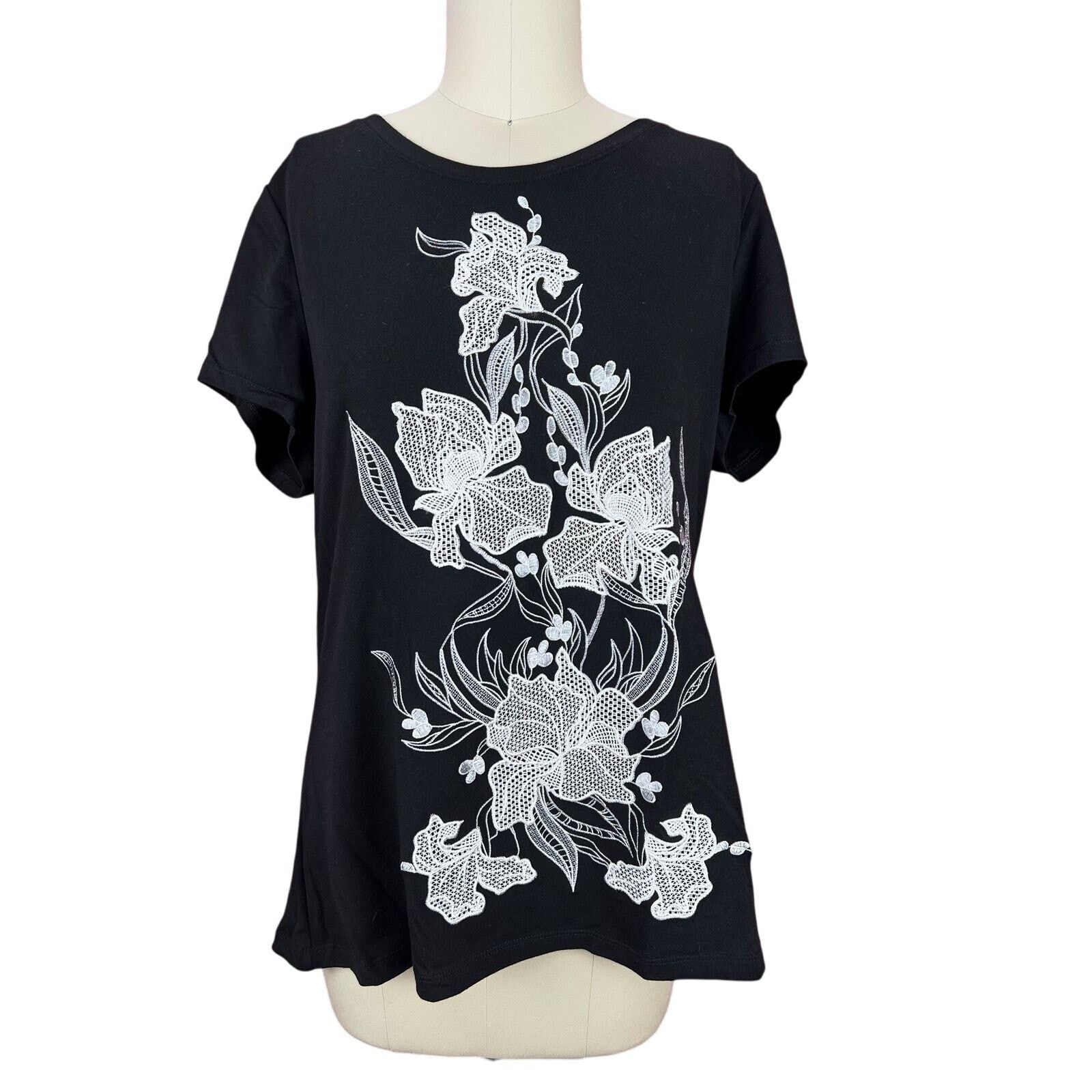 White House Black Market White House Black Market embroidered tshirt size Large Size L / US 10 / IT 46 - 1 Thumbnail