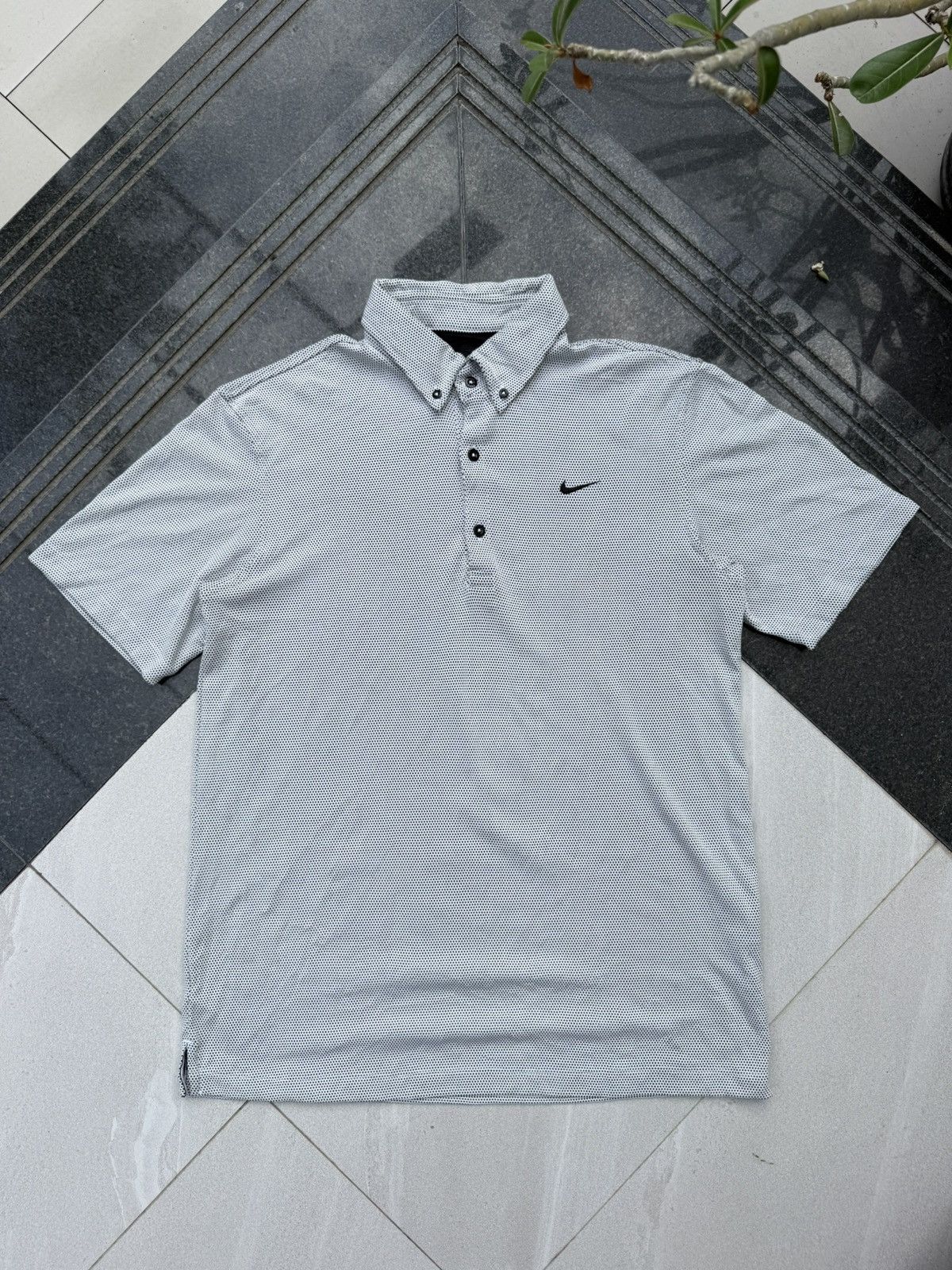 Nike 90’s NIKE SWOOSH RARE LOGO Y2K RETRO VINTAGE POLO TSHIRT Size US L / EU 52-54 / 3 - 2 Thumbnail