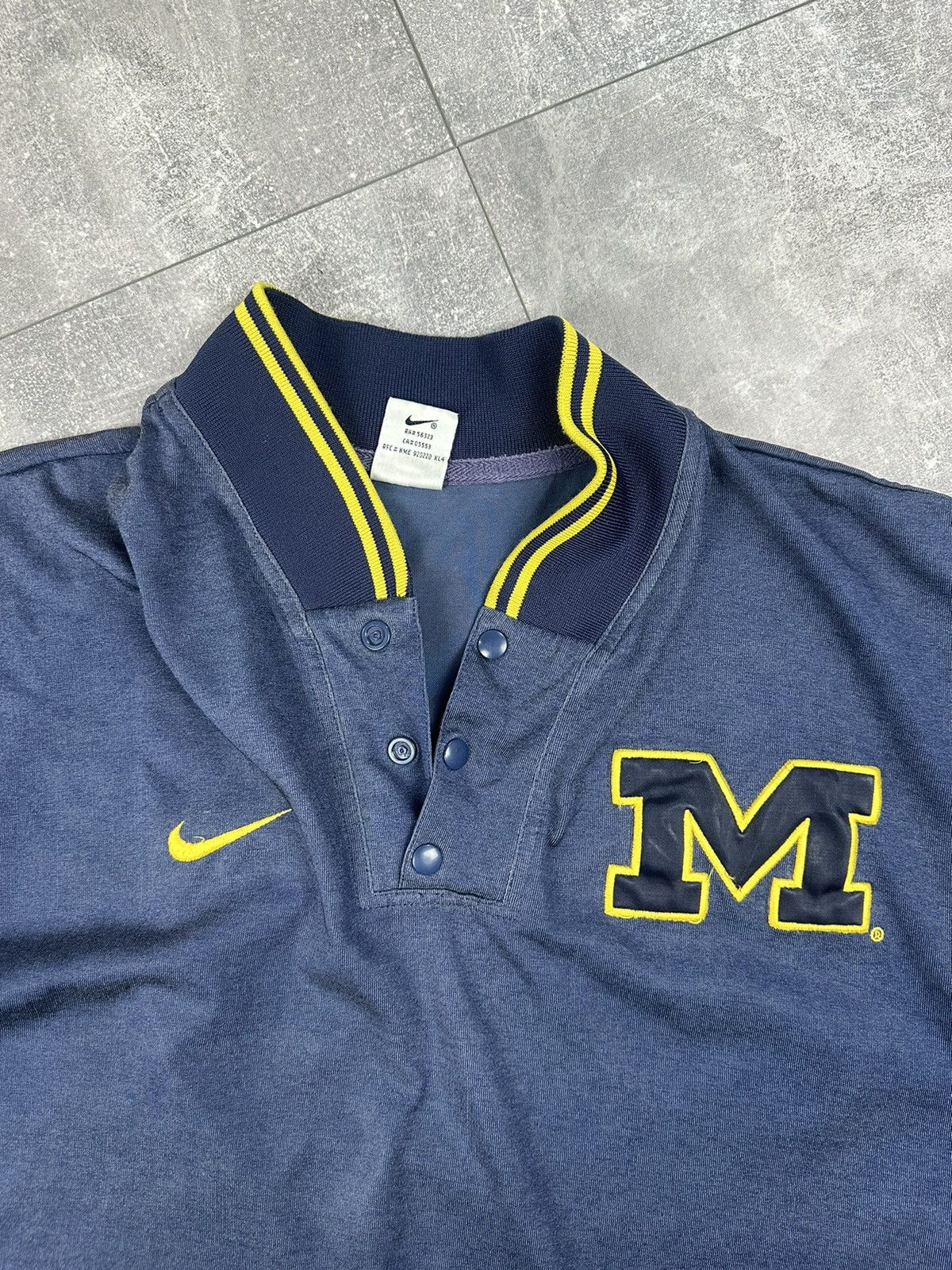 Nike Nike Michigan Vintage Rare Jersey Size US L / EU 52-54 / 3 - 10 Thumbnail