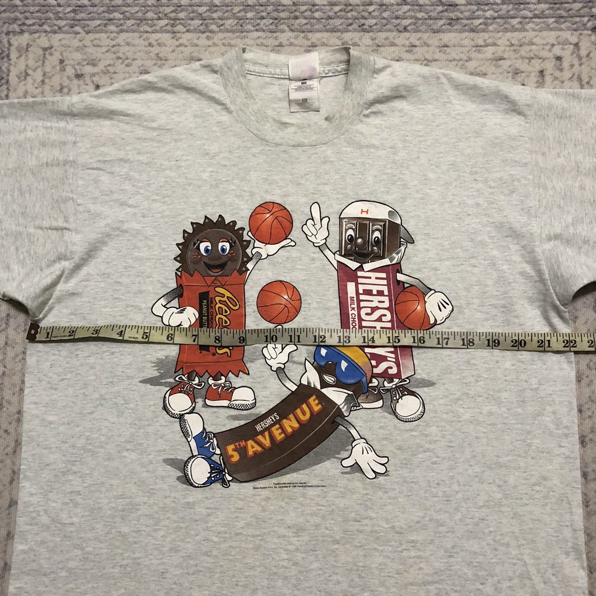 Vintage Rare Vintage 1995 Hershey Foods Corporation Tees Size US XL / EU 56 / 4 - 17 Thumbnail