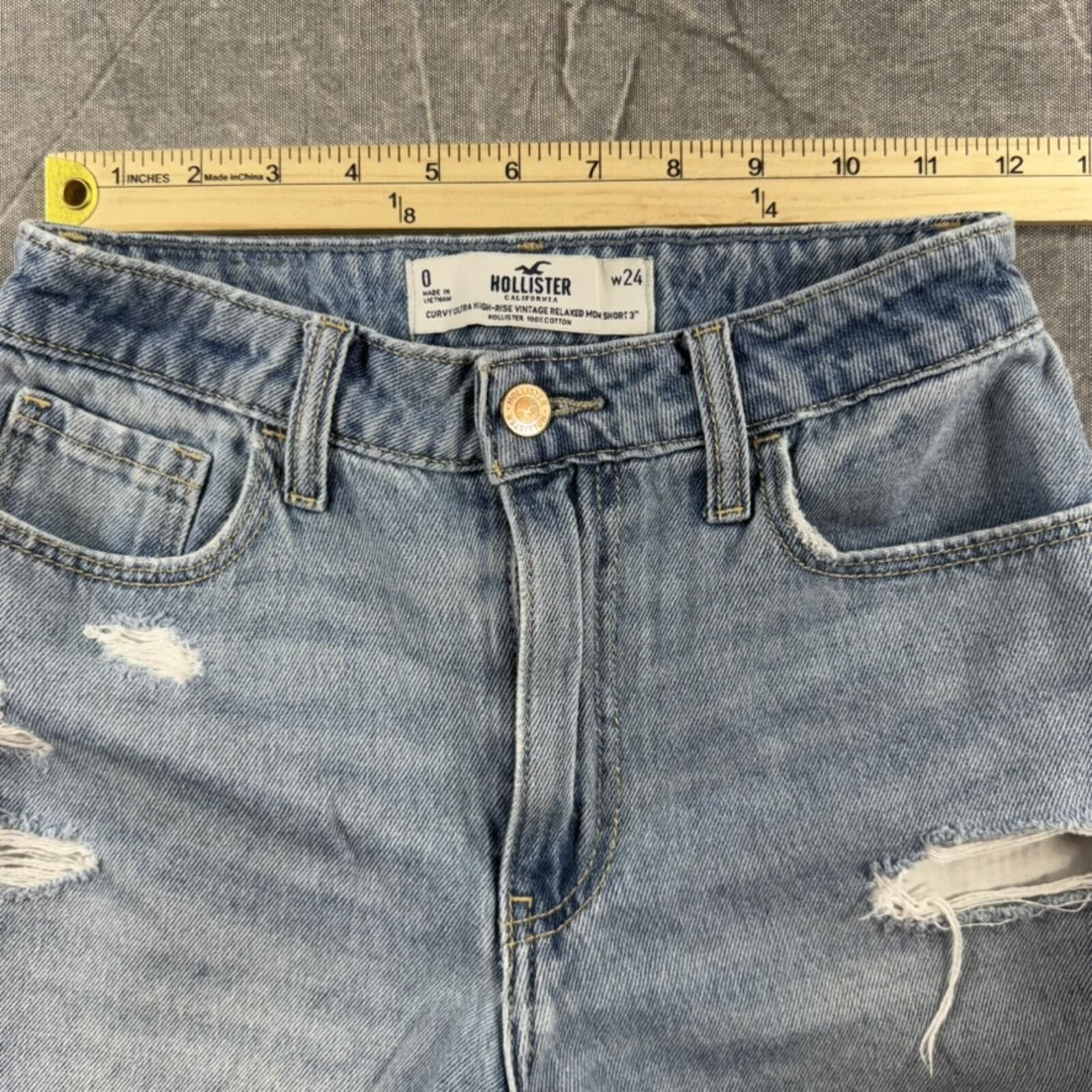 Hollister Hollister Light Wash Distressed Denim Shorts Size 0 Size 25" / US 0 / IT 36 - 2 Thumbnail