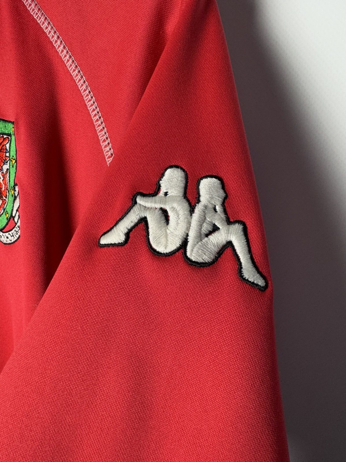 Kappa Wales 2002 2004 Home Football Shirt Soccer Jersey Kappa Size US XL / EU 56 / 4 - 5 Thumbnail