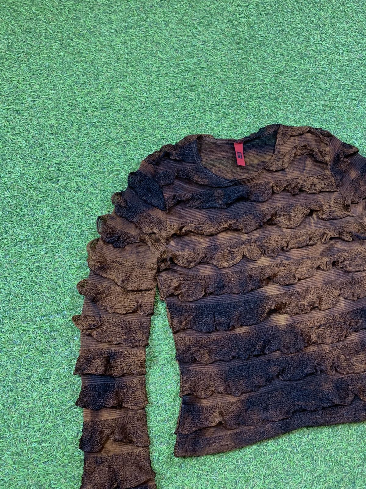 Japanese Brand Vintage Y2K Ombre Ruffle Mesh Long Sleeve Top Y2K style Size S / US 4 / IT 40 - 3 Thumbnail