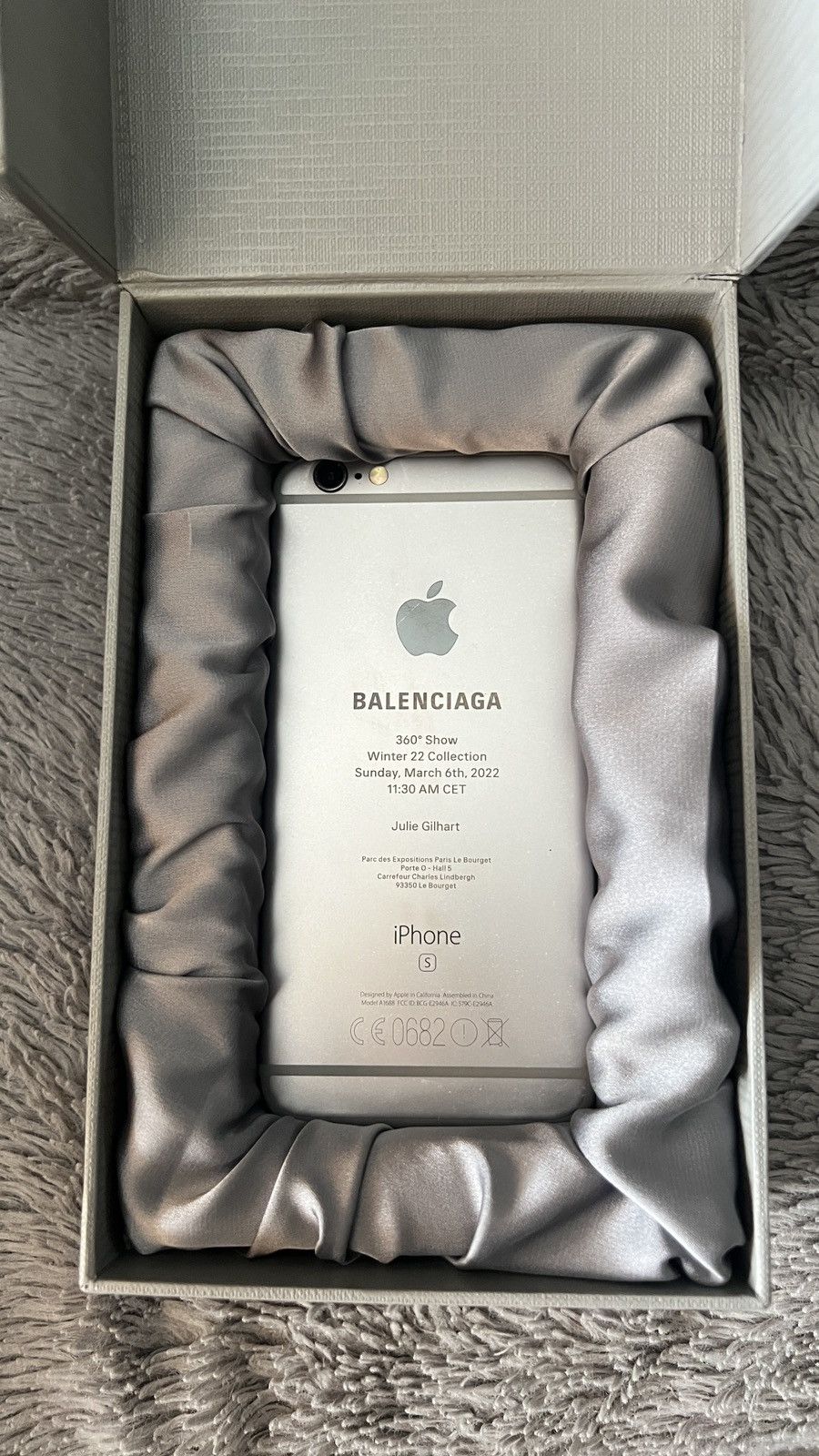 Balenciaga Balenciaga iPhone 6s Runway Show Invite Size ONE SIZE - 4 Thumbnail