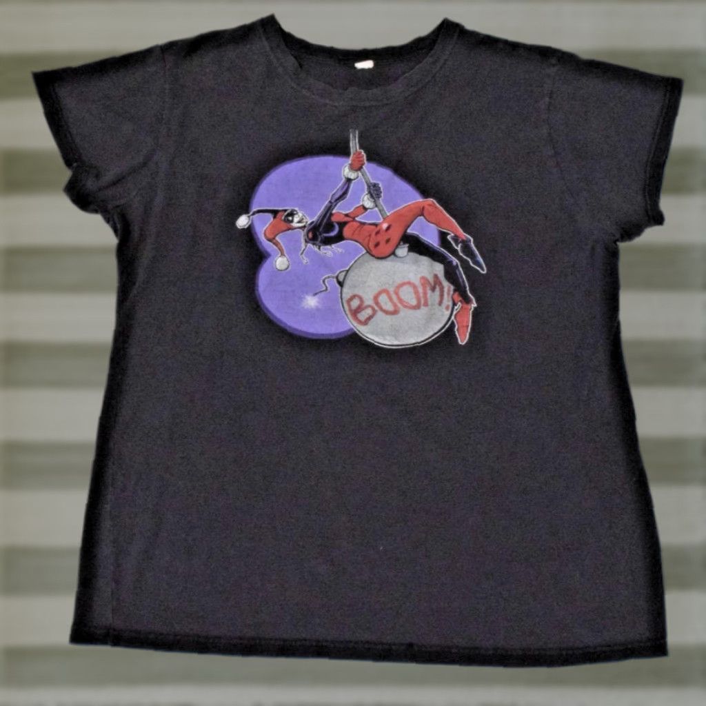 Harley Quinn T-Shirt Tultex Size L Art Wrecking Bomb BOOM Sean Tiffany