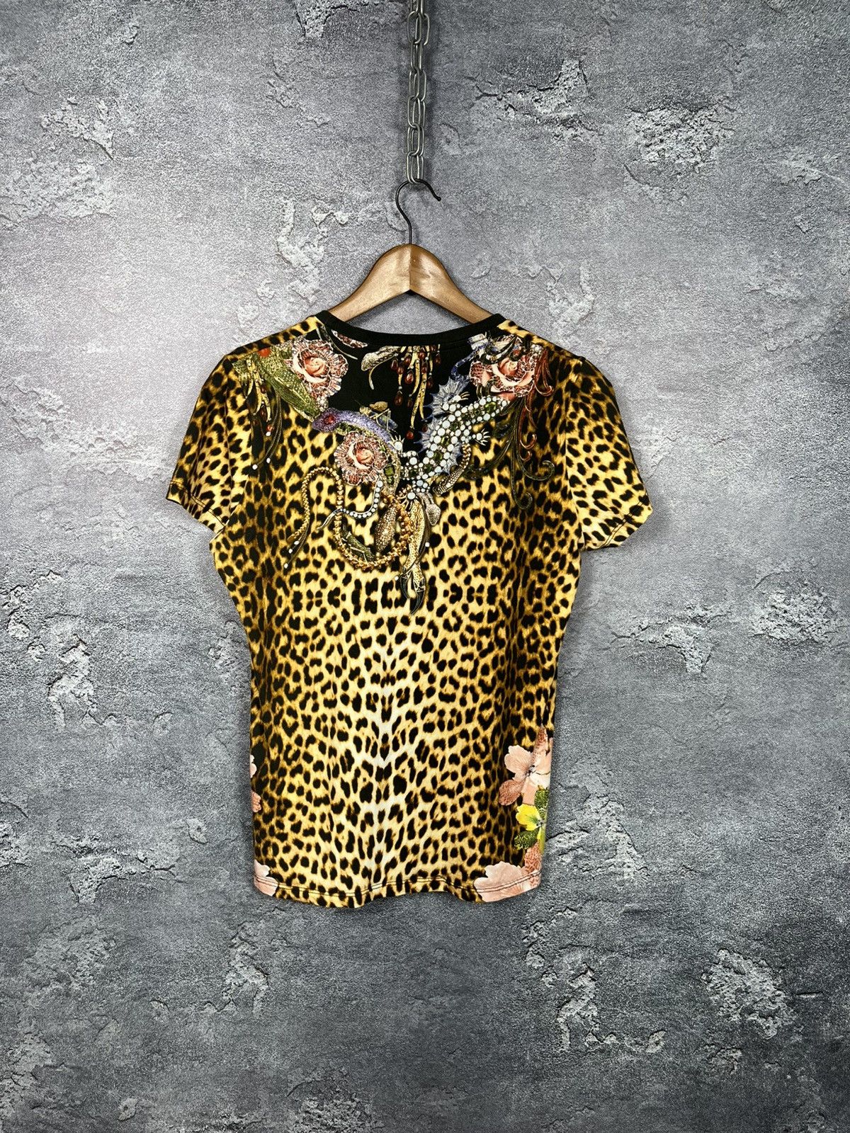 Just Cavalli Vintage Just Cavalli Leopand/Floral Print T-shirt Tee Size S / US 4 / IT 40 - 11 Thumbnail