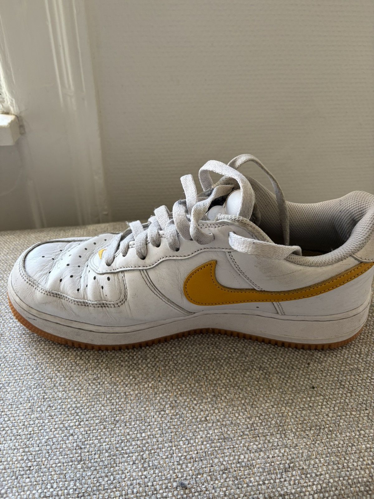 Nike Nike air force 1 gumsole yellow swoosh Size US 9.5 / EU 42-43 - 7 Thumbnail