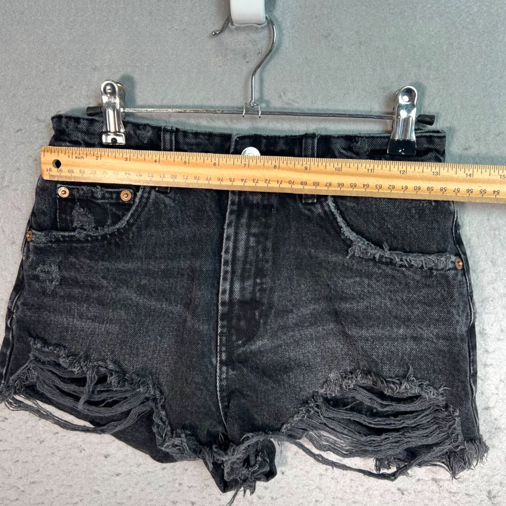 Zara VINTAGE Zara Womens Distressed Black Denim High-Waisted Shorts Size 4 - 2 in Inseam, Cotton, Flat Front, Cut-Off, Women, Black, Denim, High Rise Size 27" / US 4 / IT 40 - 5 Thumbnail