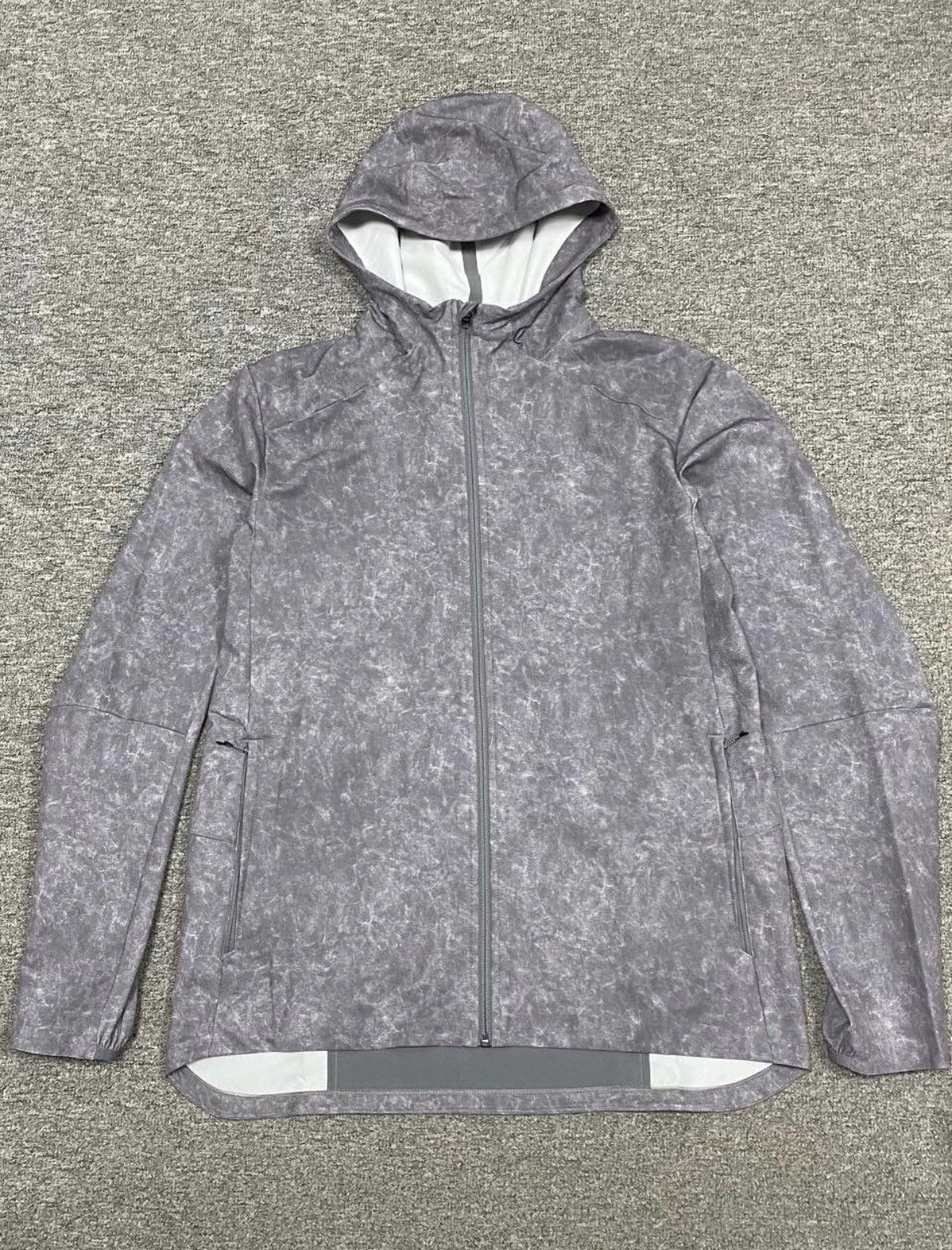 Lululemon Lululemon Shell Jacket J40 Size US L / EU 52-54 / 3 - 1 Thumbnail