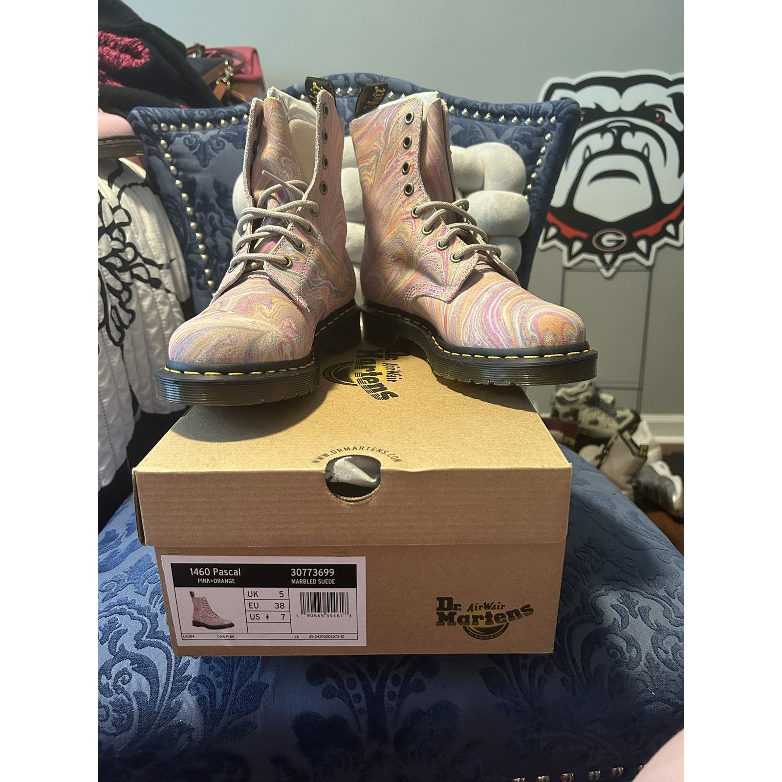 Dr. Martens Dr Martens Marbled Pink Suede size 7/EU 38 NWT Size US 7 / IT 37 - 1 Thumbnail