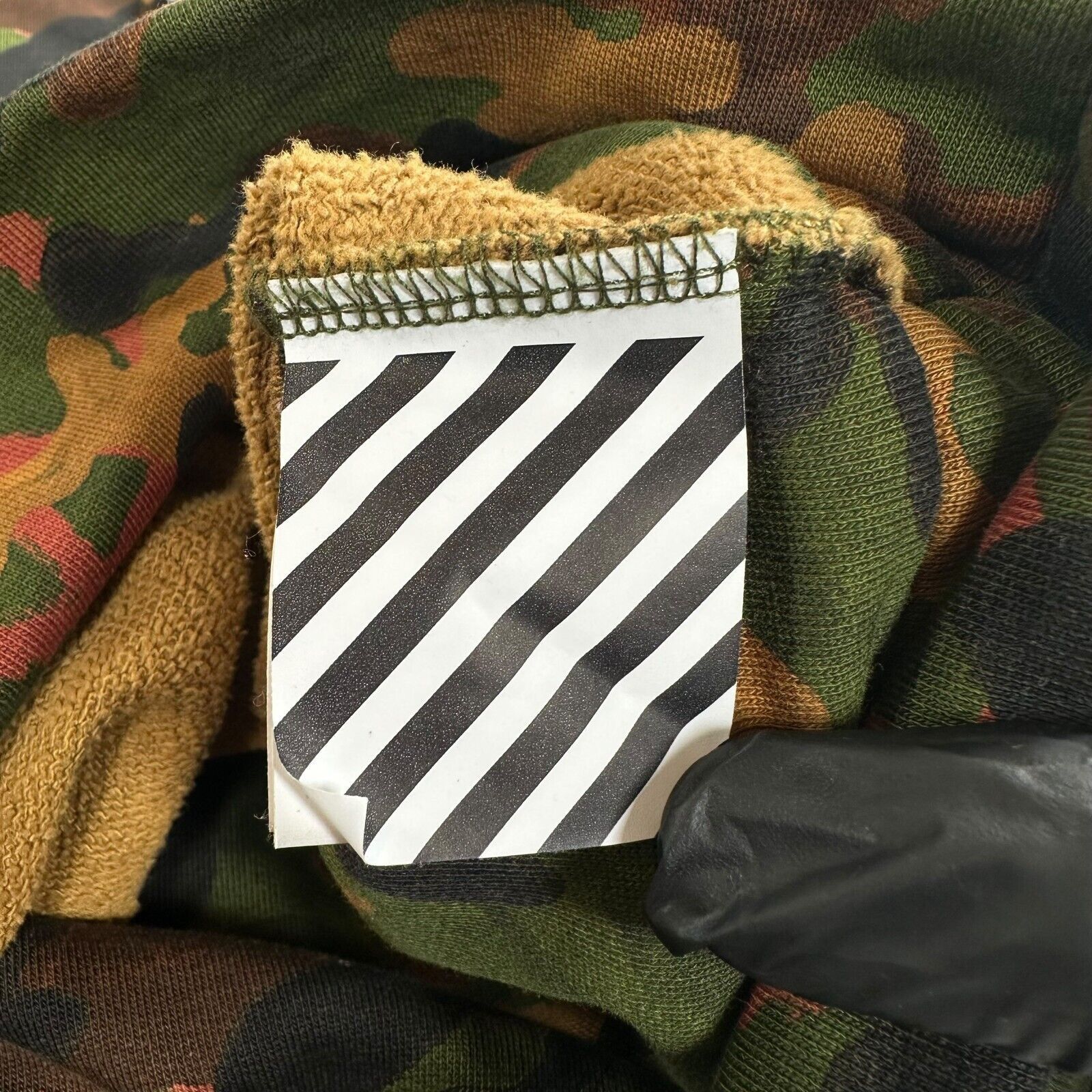 Off-White Off-White Size S Giant Oversized Woodland Camo Hoodie Peace Size US S / EU 44-46 / 1 - 10 Thumbnail