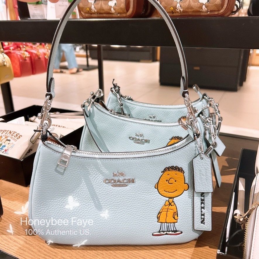 Coach Coach X Peanuts Teri Shoulder Bag With Franklin CBJ80 Size ONE SIZE - 2 Thumbnail