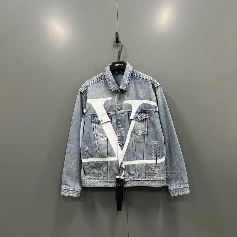 Valentino Valentino Denim jacket with large logo print Size US M / EU 48-50 / 2 - 1 Thumbnail