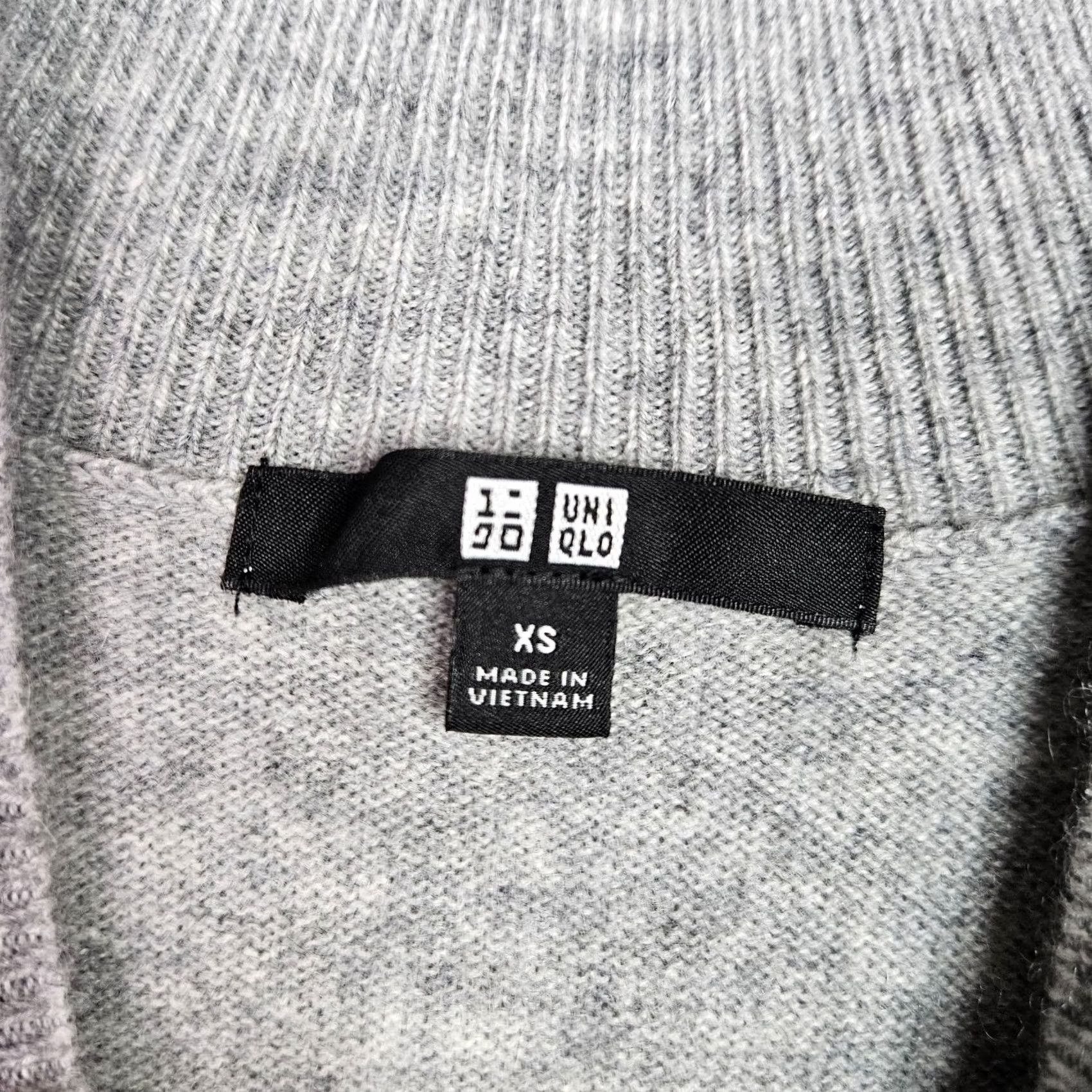 Uniqlo Uniqlo 100% Cashmere Knit Sweater Women's XS Gray Short Sleeve Minimalist Cardigan Adult XS Grey Solid Modern Size XS / US 0-2 / IT 36-38 - 3 Thumbnail