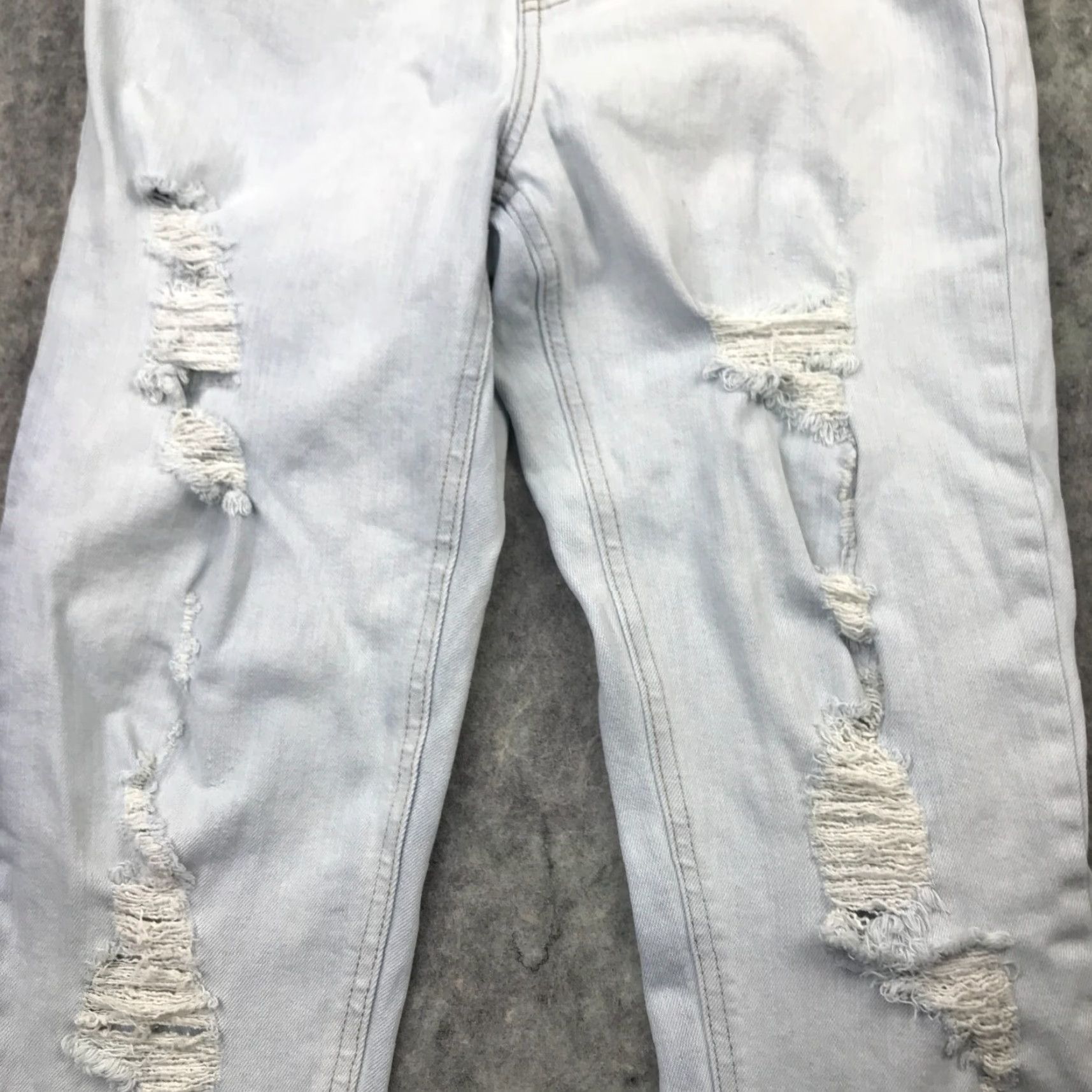 Vintage Wild Fable Jeans Womens Size 8 Light Wash Blue Destroyed Distressed High Rise Stretch Size 30" / US 8 / IT 44 - 3 Thumbnail