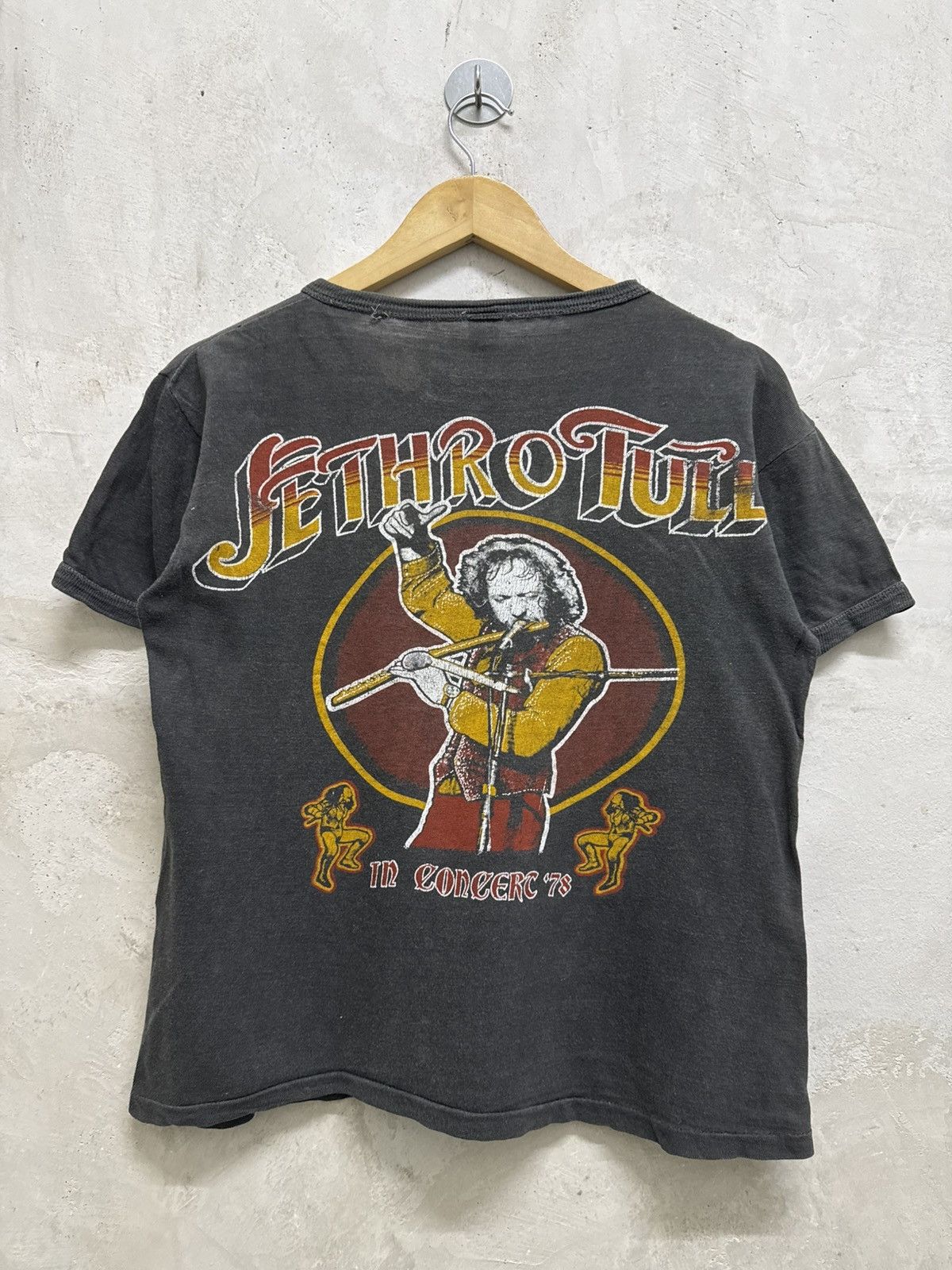 Band Tees × Vintage Vintage 70s Jethro Tull Tour Rock Band Tee Size US M / EU 48-50 / 2 - 2 Thumbnail
