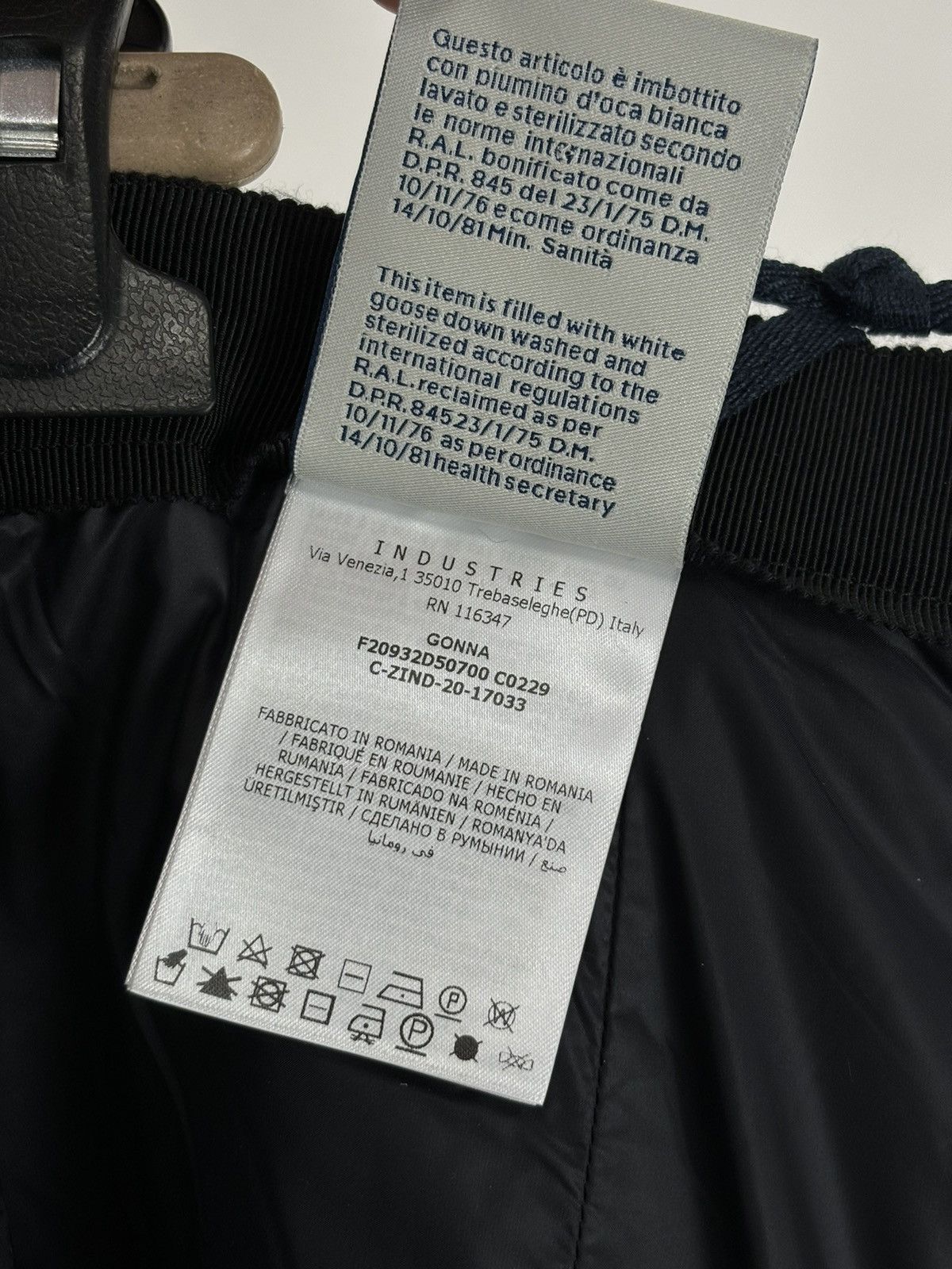 Moncler × Moncler Gamme Bleu × Moncler Grenoble NEW GONNA Logo Zip Pencil Down Puffer Quilted Long Straight Skirt Size 27" / US 4 / IT 40 - 22 Thumbnail