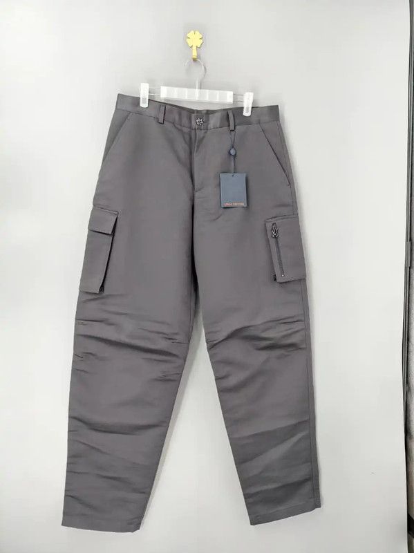 Louis Vuitton Louis Vuitton Gray Cotton Cargo Pants for Men 0089 Size US 36 / EU 52 - 1 Thumbnail