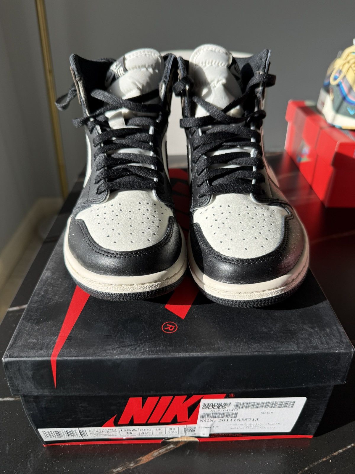 Nike Nike Jordan 1 Mocha Size US 9 / EU 42 - 2 Thumbnail