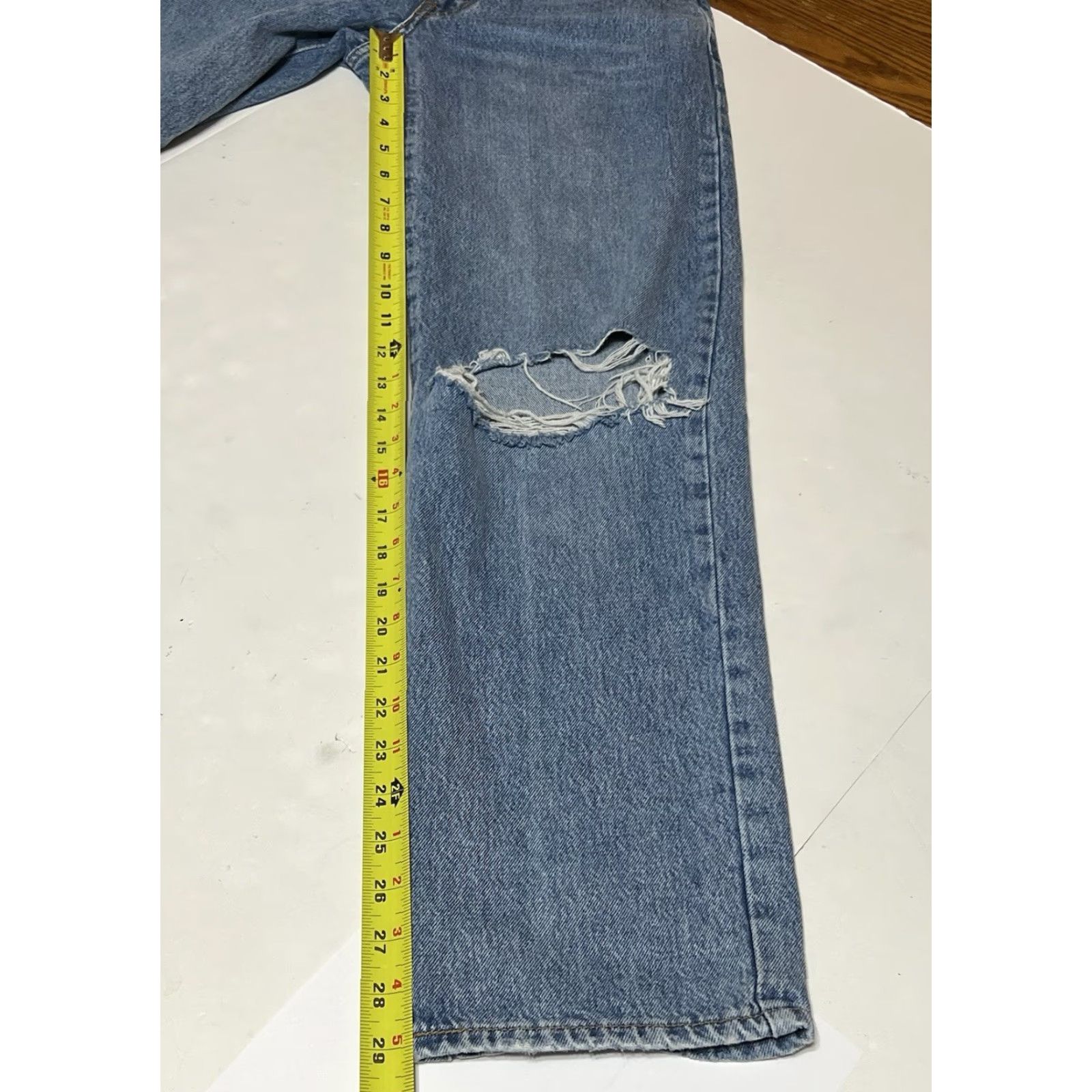 Levi's VINTAGE Levis 94 Baggy Jeans Women 26x29 24x31 Blue Denim Straight Leg Distressed Jeans Size 26" / US 2 / IT 38 - 5 Thumbnail