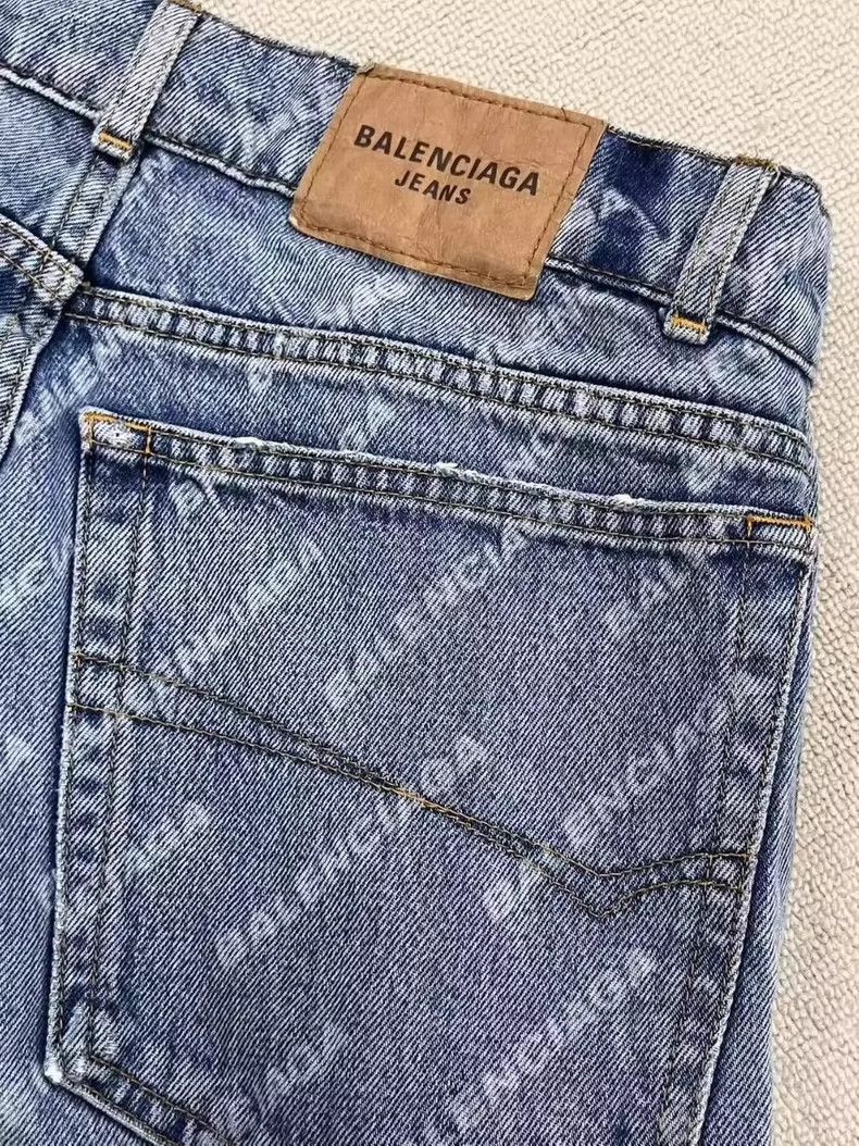 Balenciaga Balenciaga Logo Full Button Loose Mid-Rise Straight Leg Je Size US 27 - 3 Thumbnail