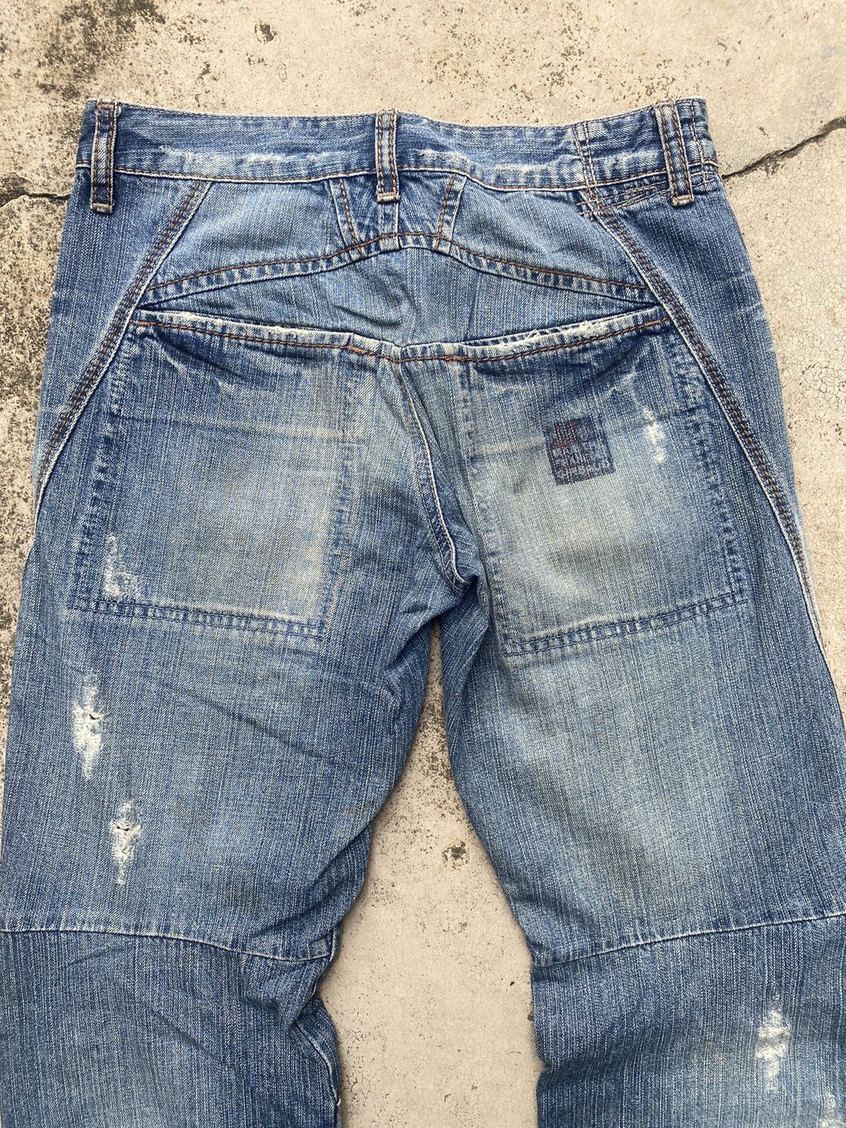 Designer × Le Grande Bleu (L.G.B.) × Marithe + Francois Girbaud Marithe Francois Girbaud Distressed Clawmark Jeans Size US 29 - 14 Thumbnail
