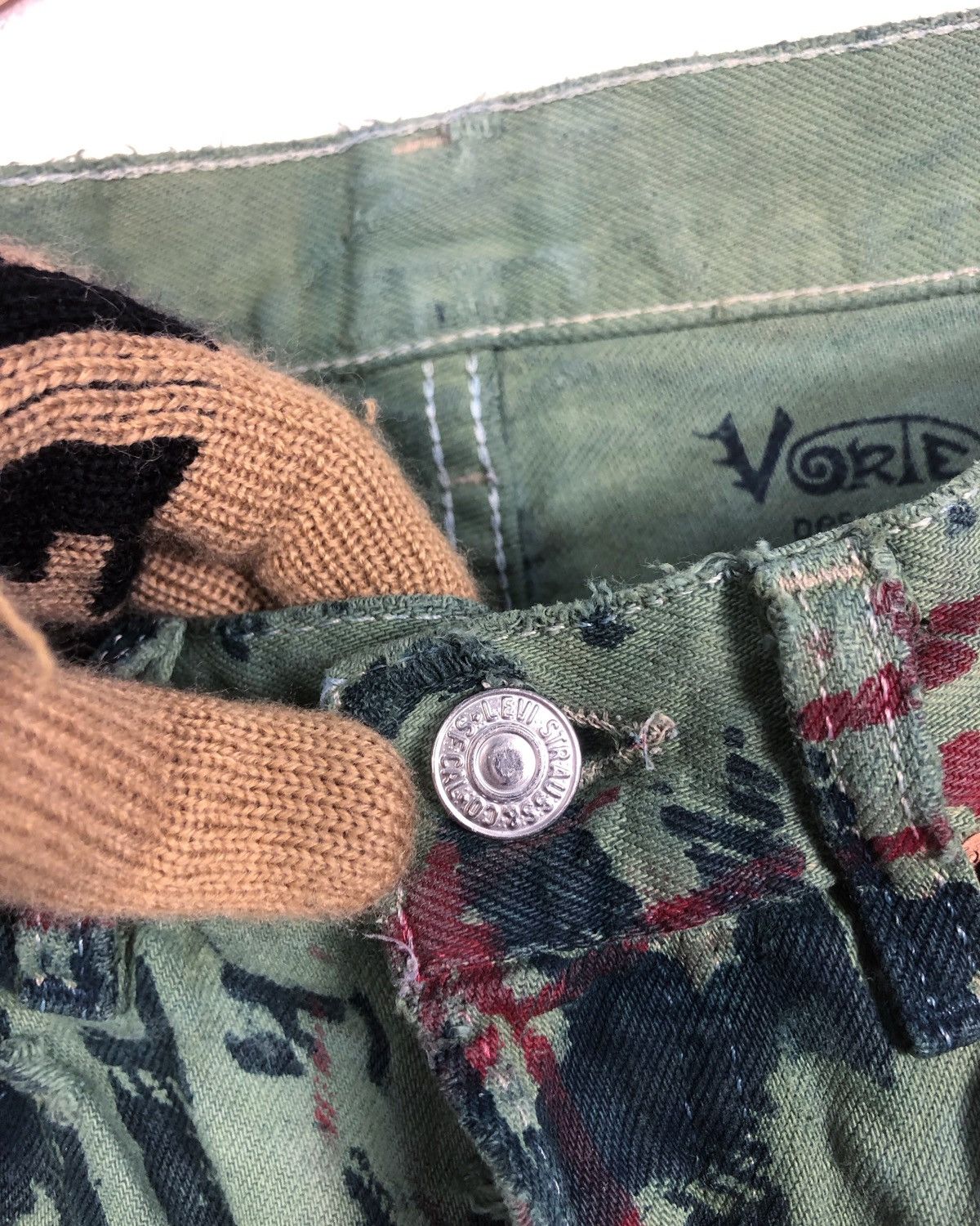 Levi's Vintage Distressed Levi's 501 X Vortex OVP Jeans Made in USA Size US 31 - 14 Thumbnail