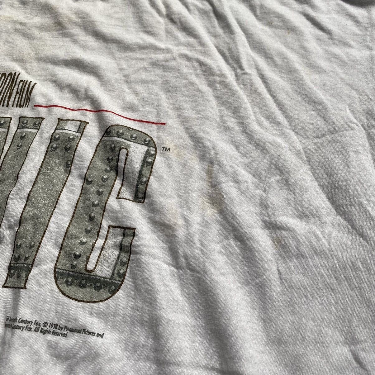 Vintage VINTAGE TITANIC MOVIE JAMES CAMERON 1998 T SHIRT Size US XL / EU 56 / 4 - 3 Thumbnail